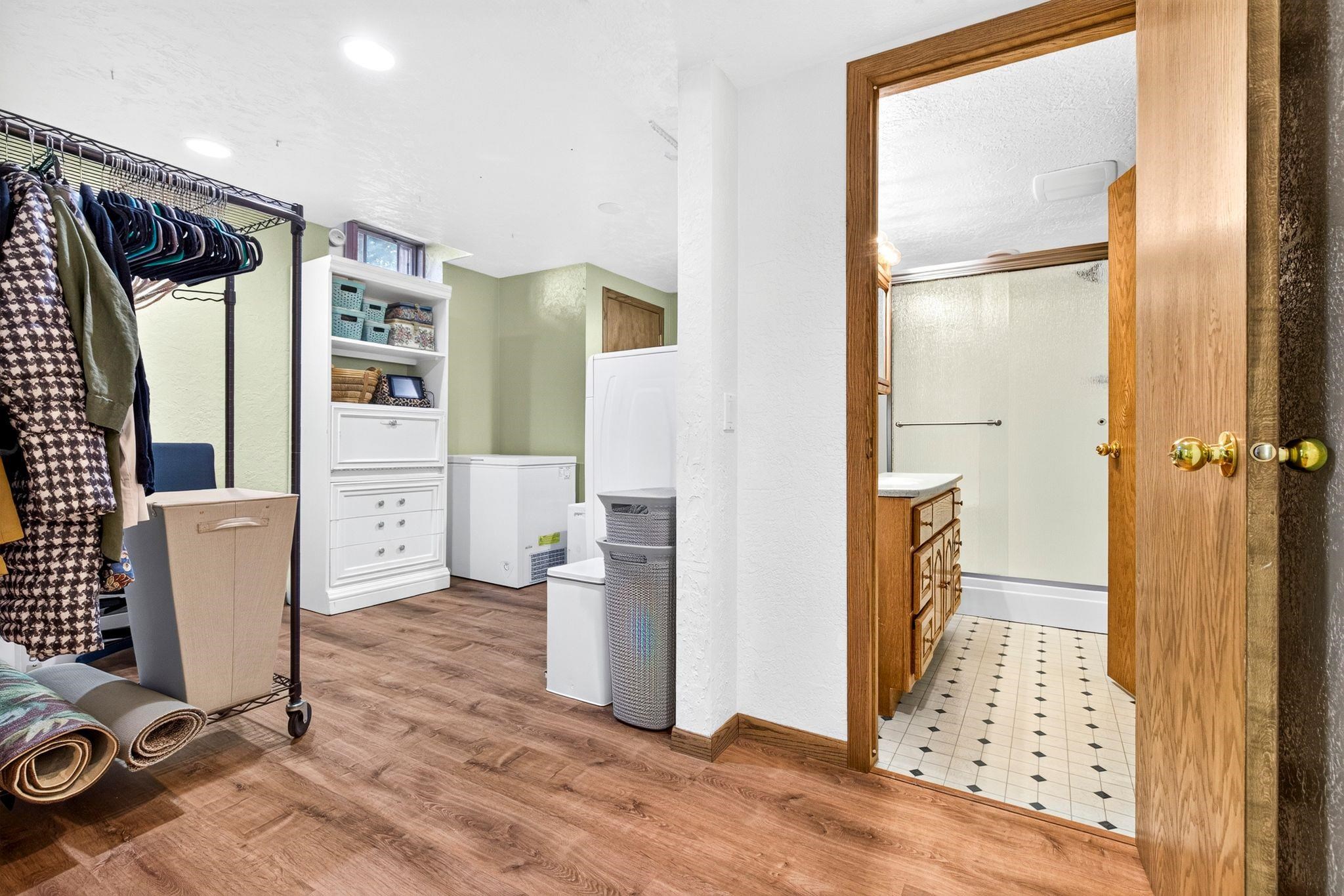 629 WOODSIDE Drive
