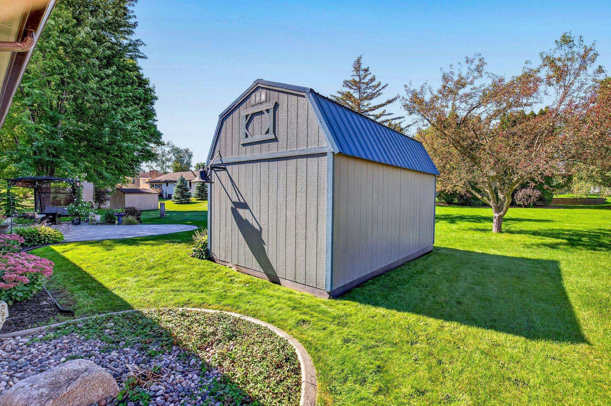 629 WOODSIDE Drive
