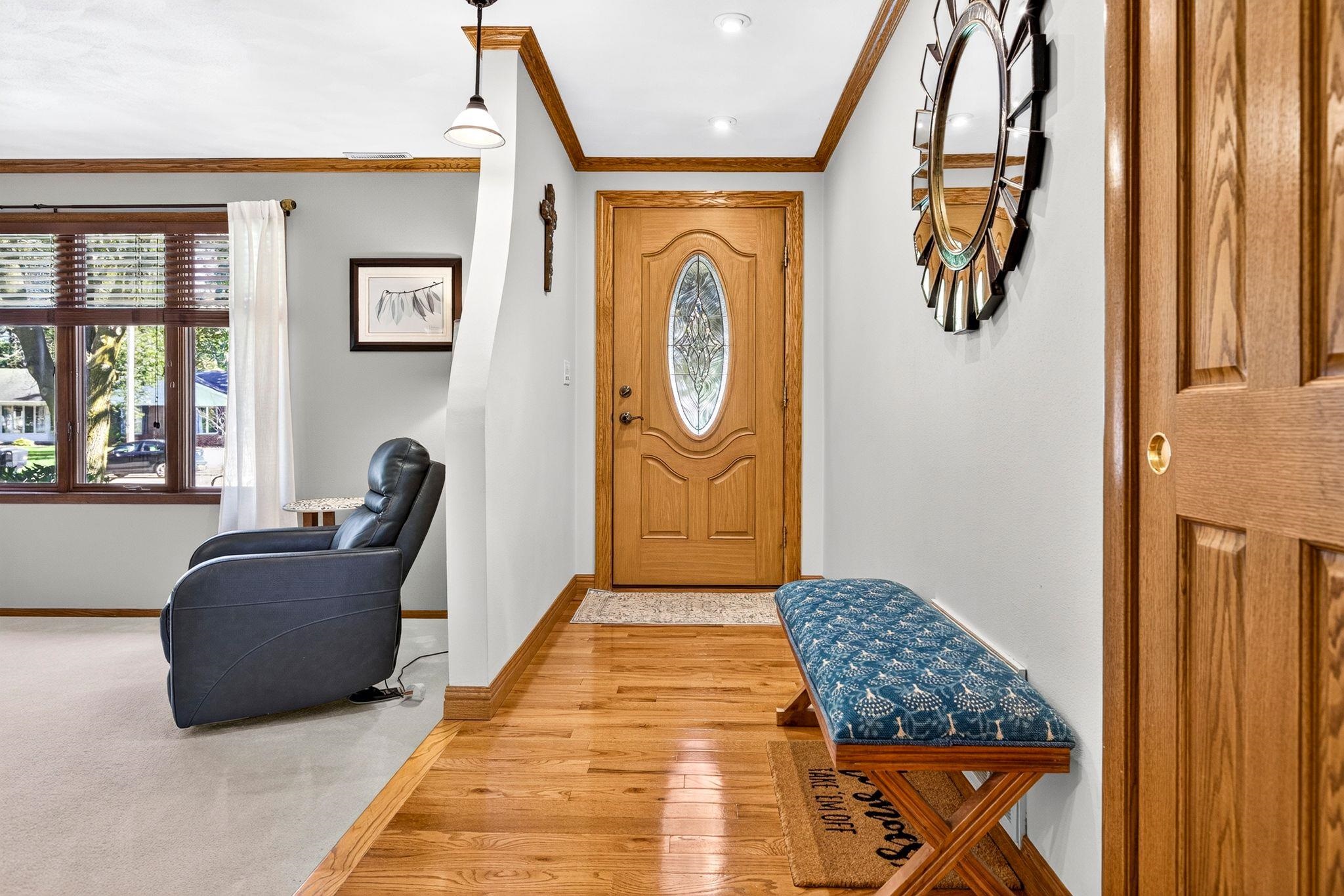 629 WOODSIDE Drive