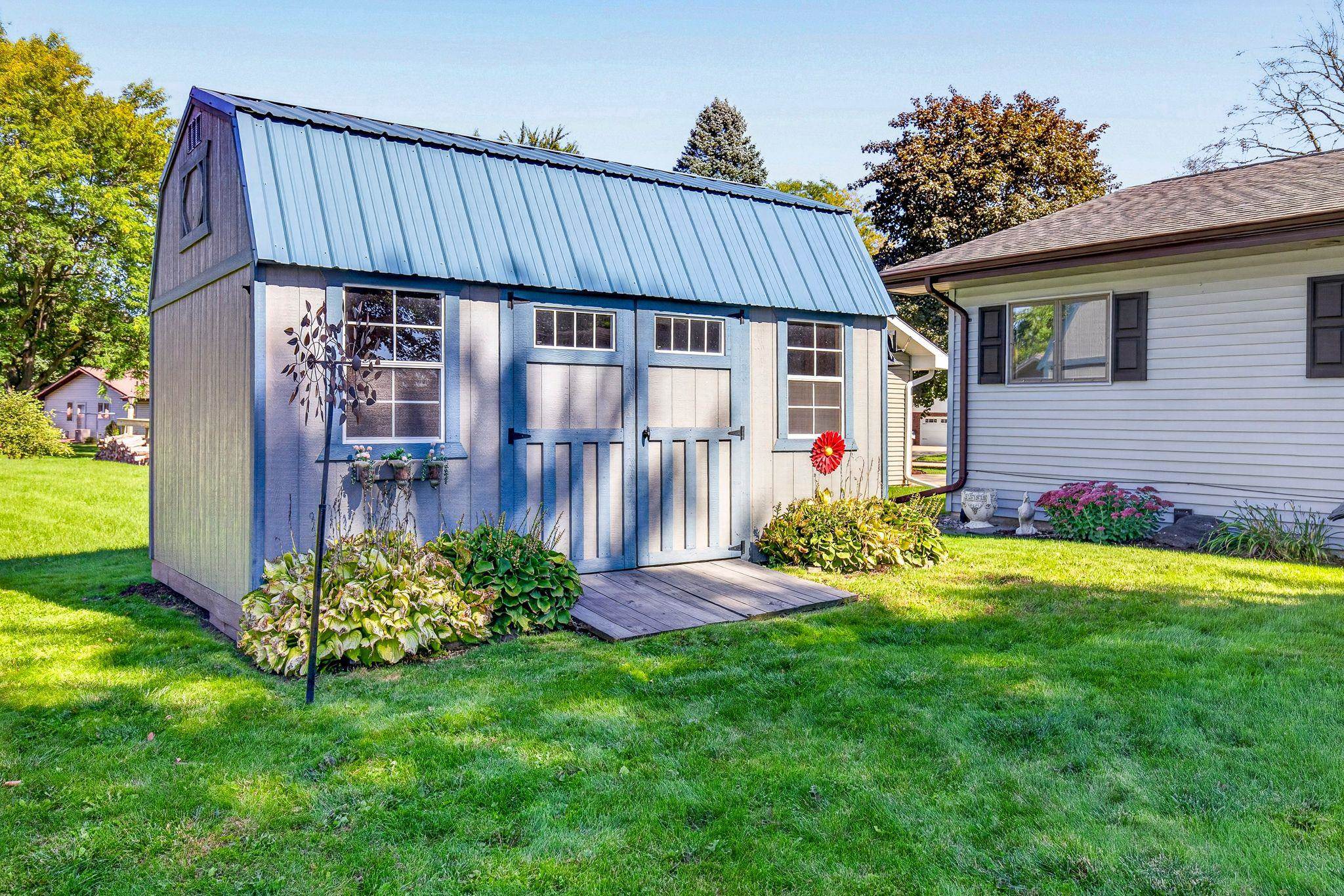 629 WOODSIDE Drive