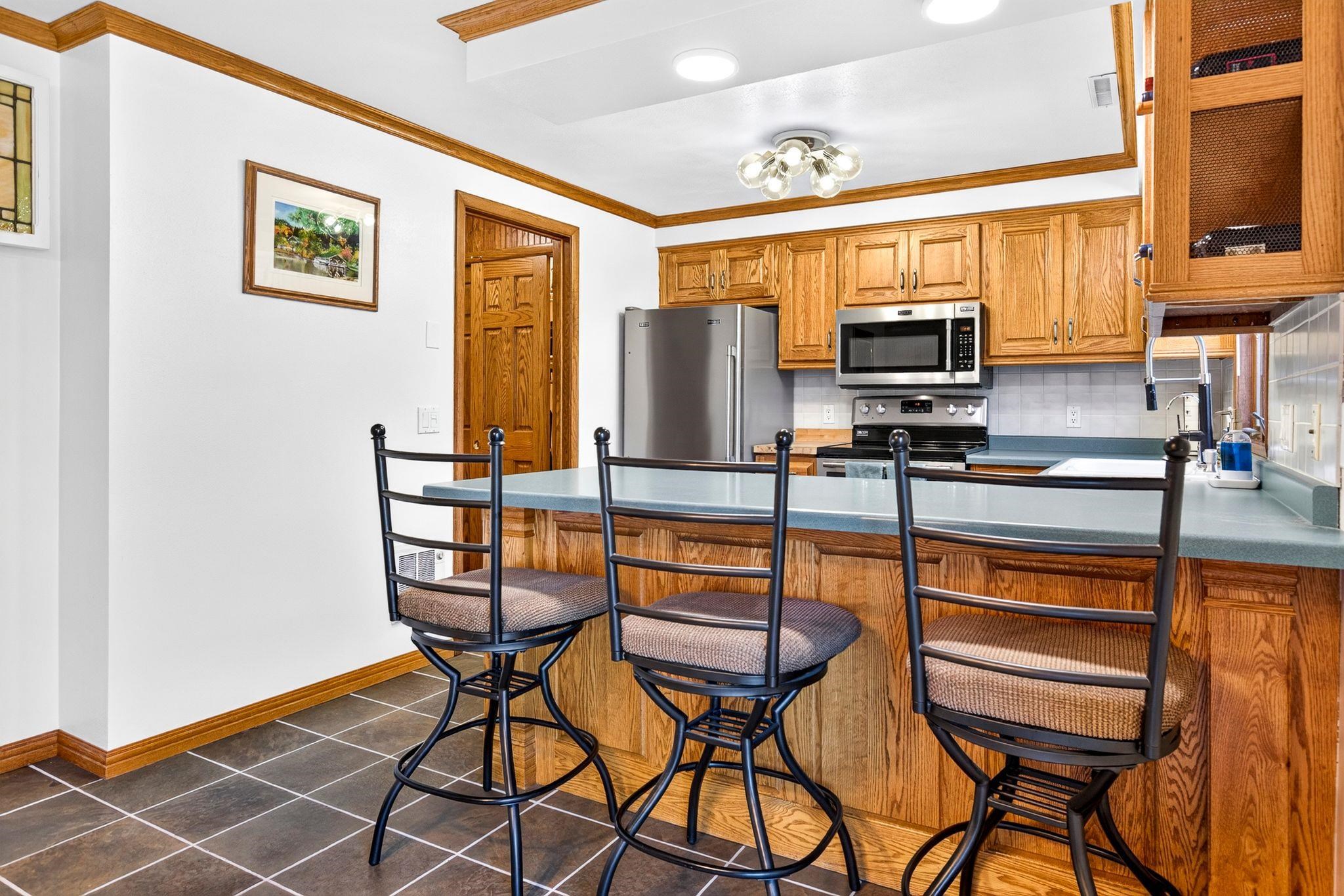 629 WOODSIDE Drive