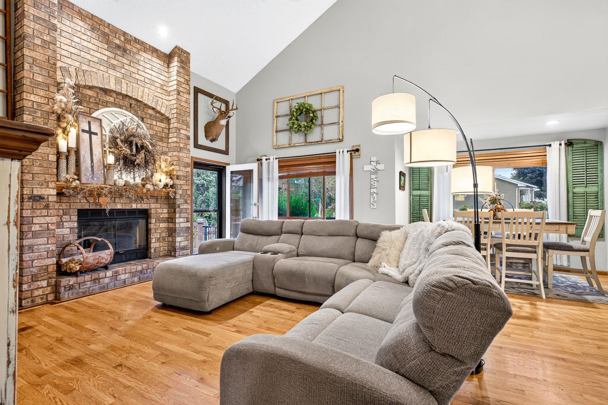 1408 W SENECA Drive