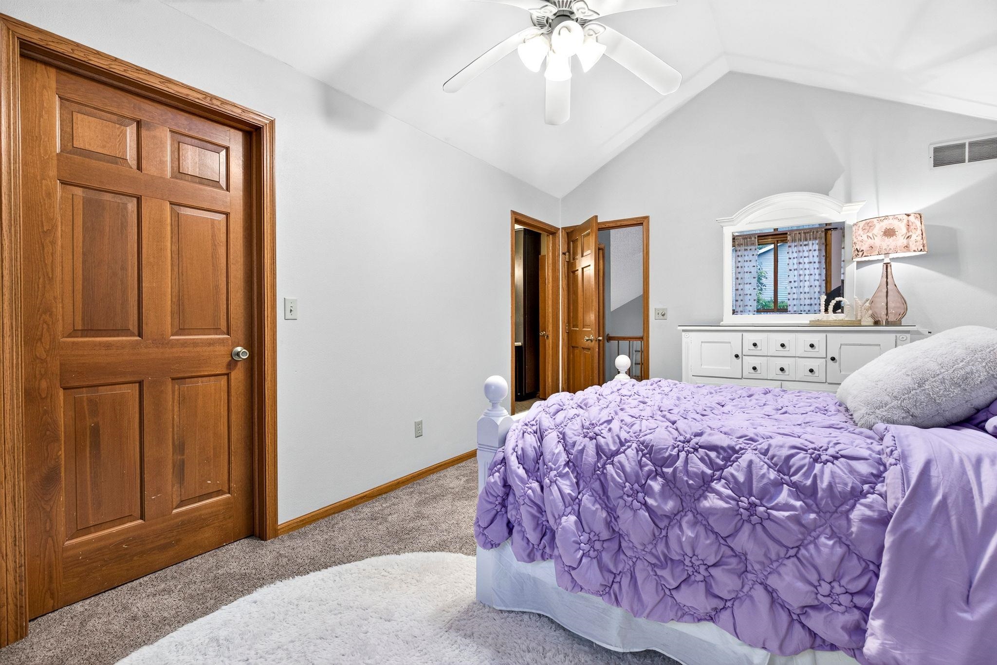 1408 W SENECA Drive