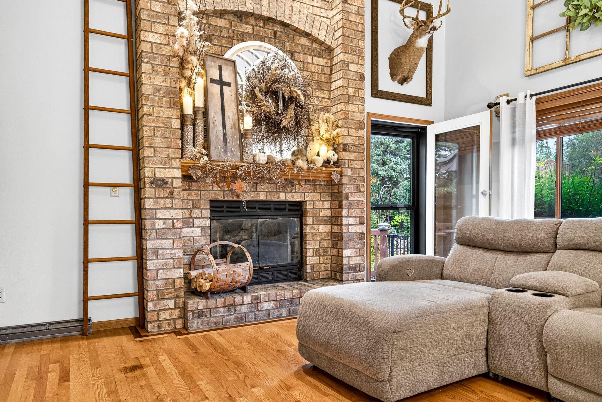 1408 W SENECA Drive