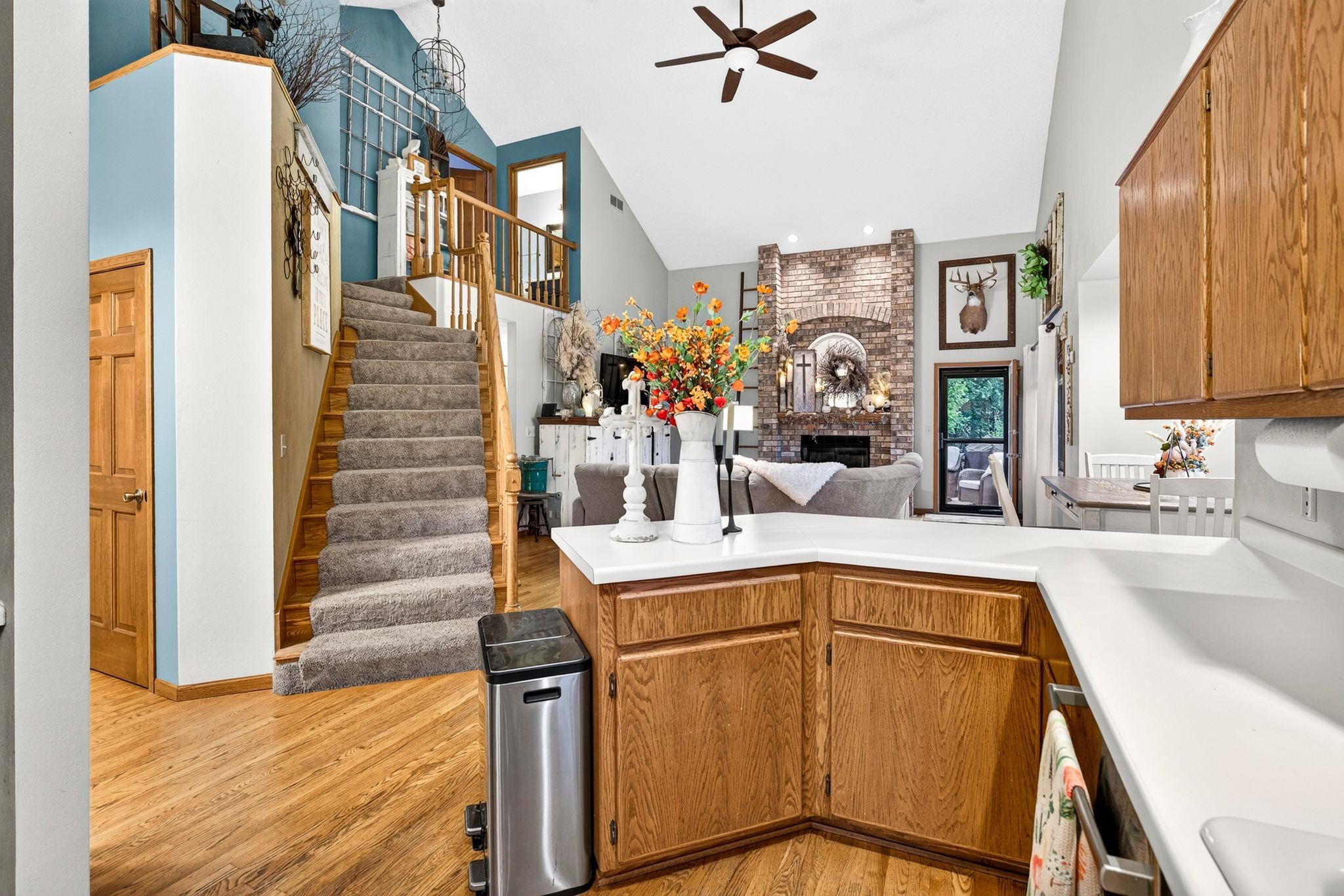 1408 W SENECA Drive