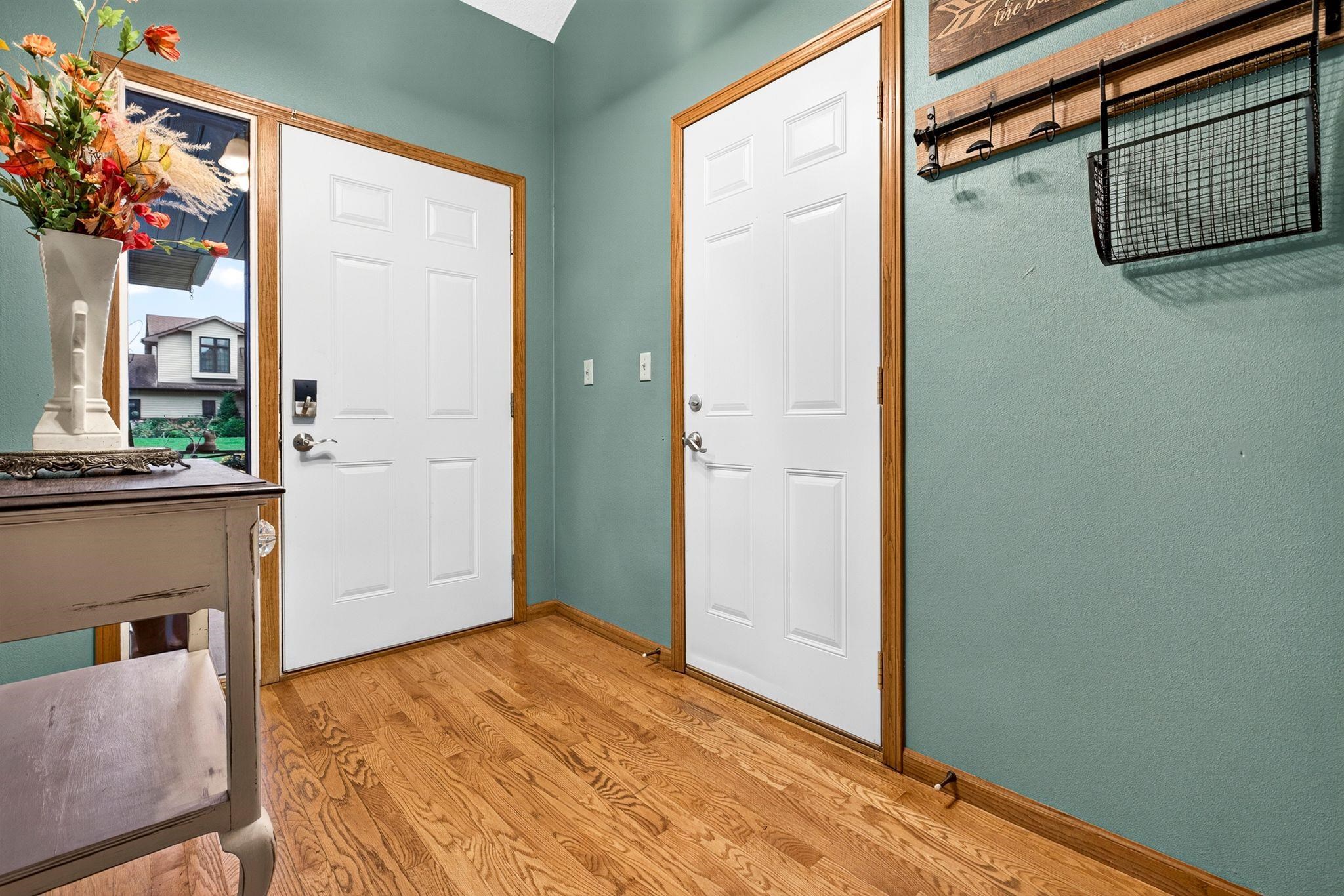 1408 W SENECA Drive