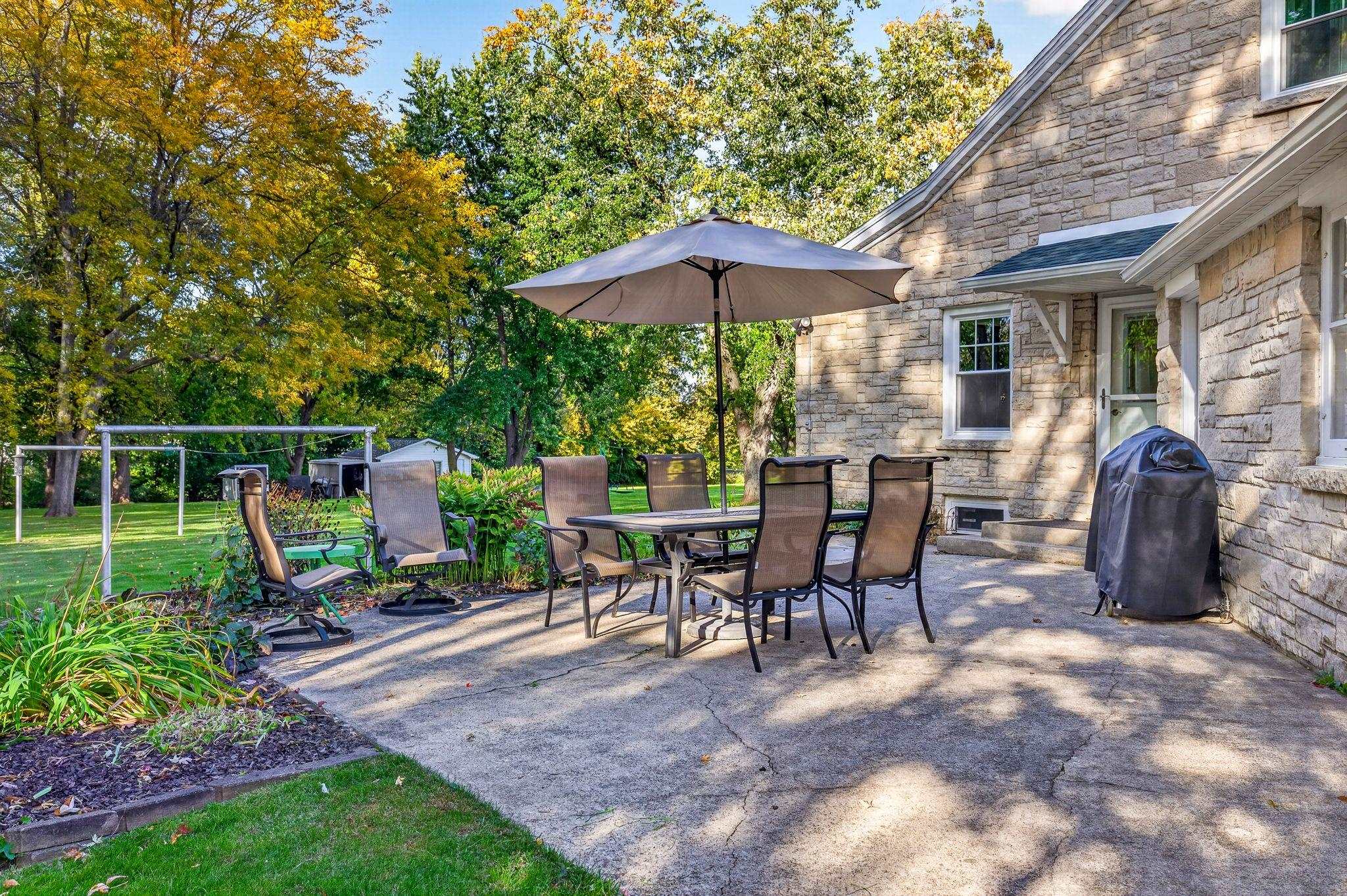 471 HOLLAND Court