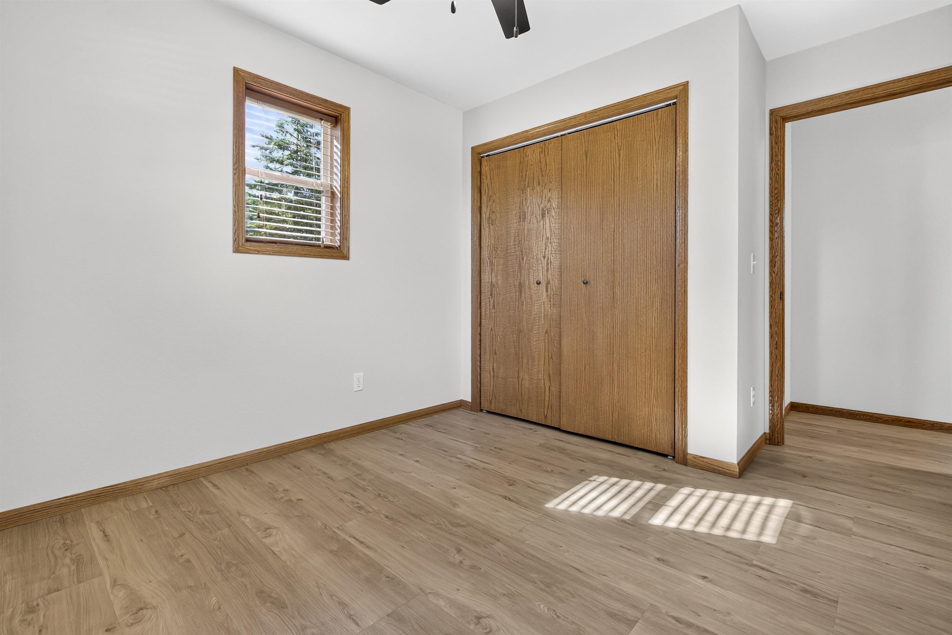 613 W 9TH Street
