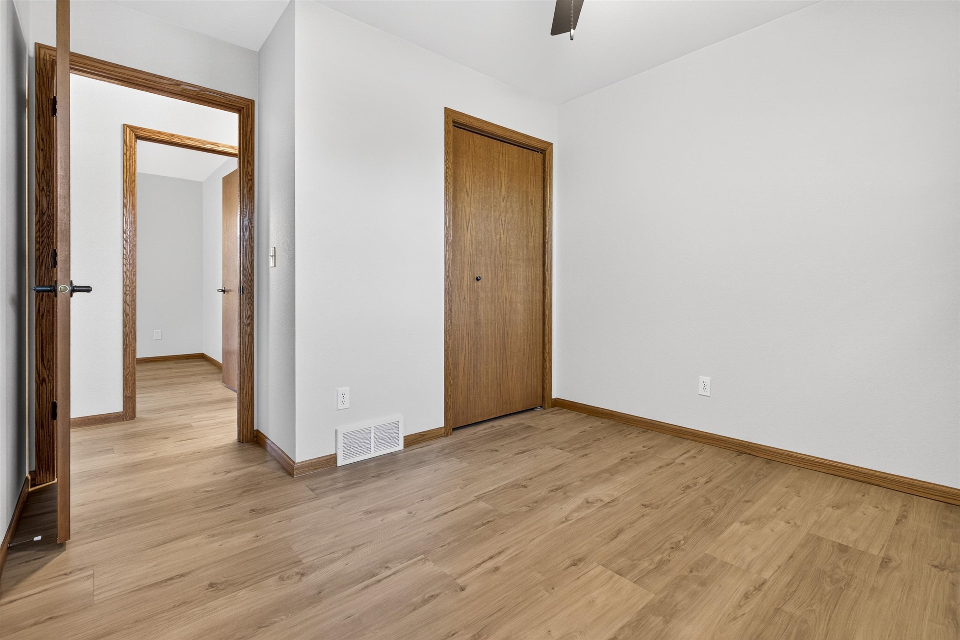 613 W 9TH Street