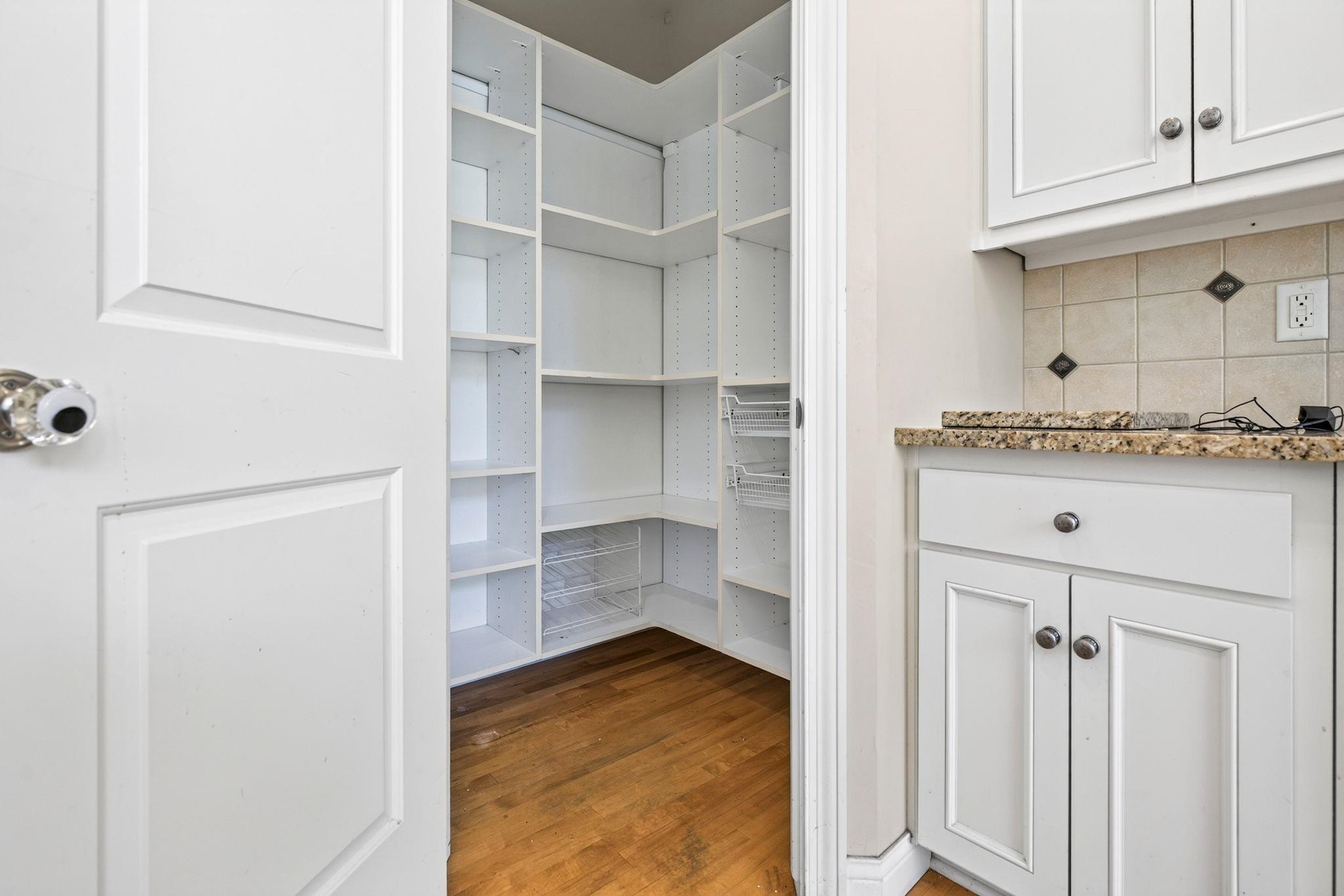 309 E WENTWORTH Lane