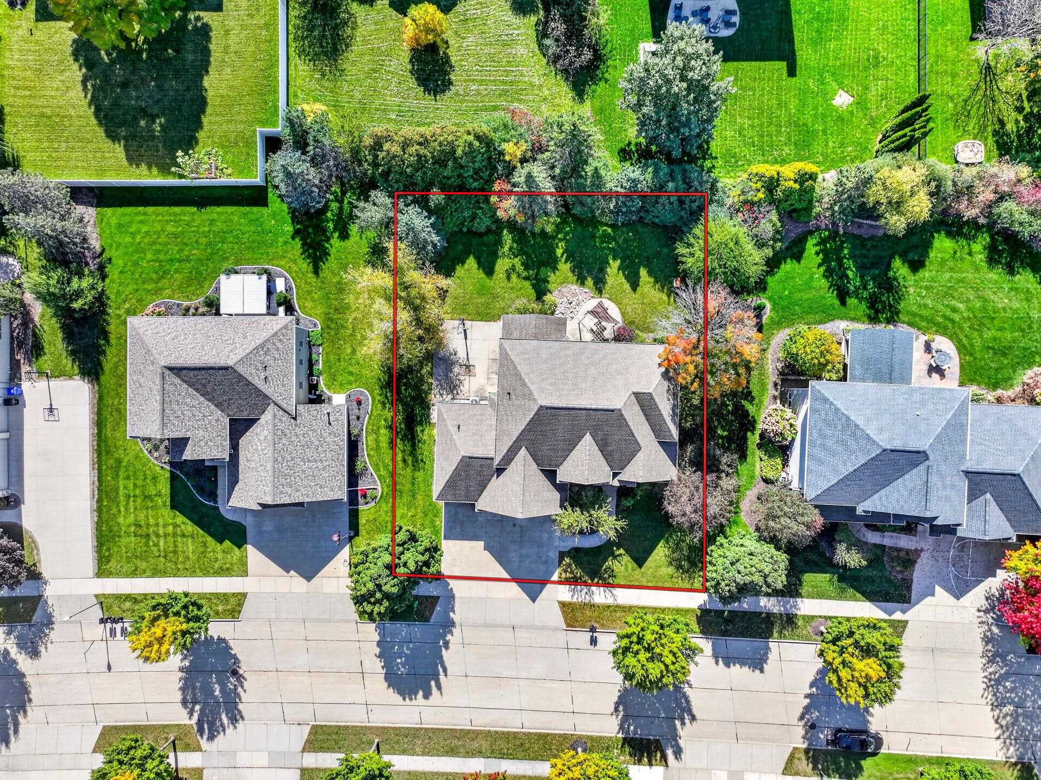 309 E WENTWORTH Lane