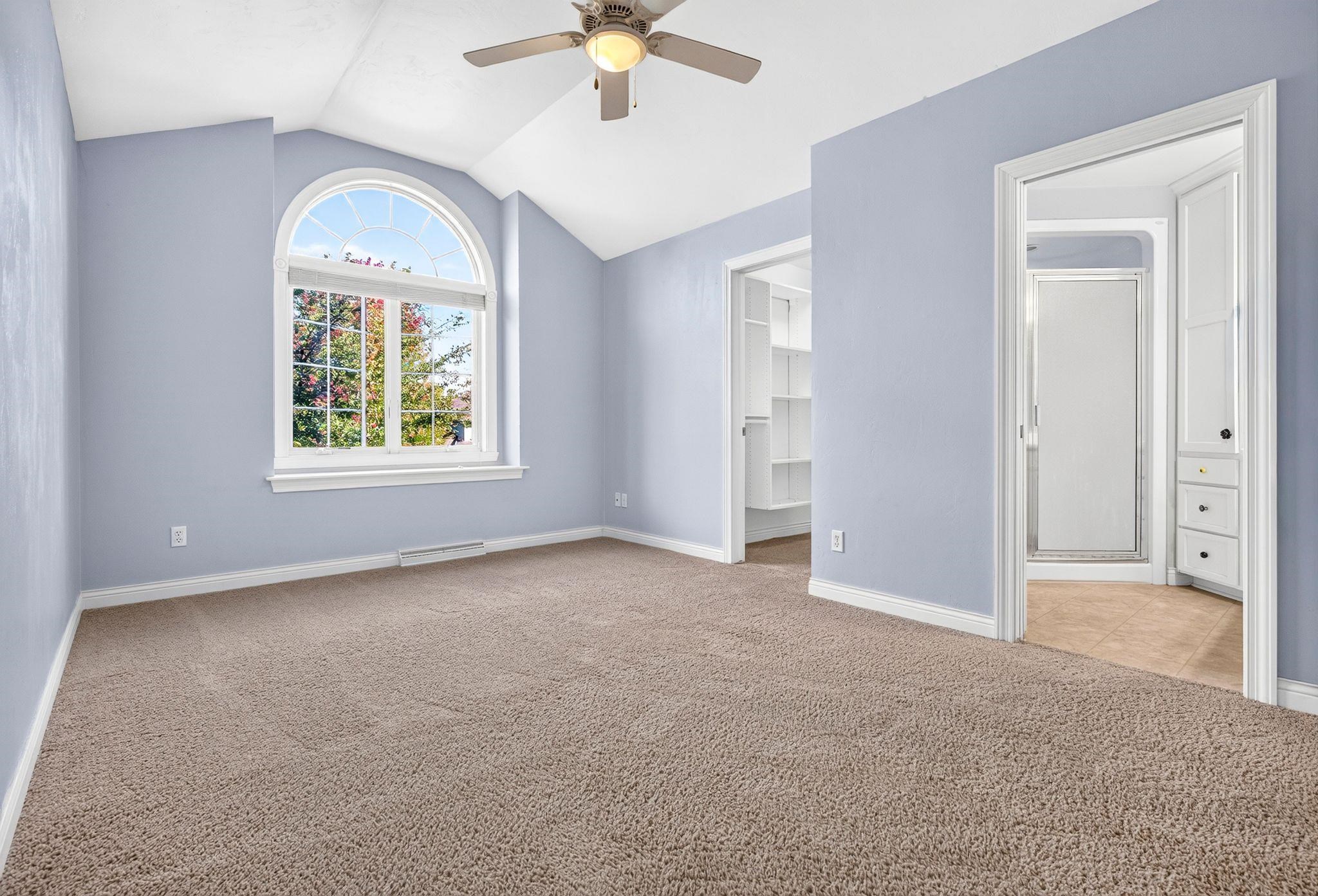 309 E WENTWORTH Lane