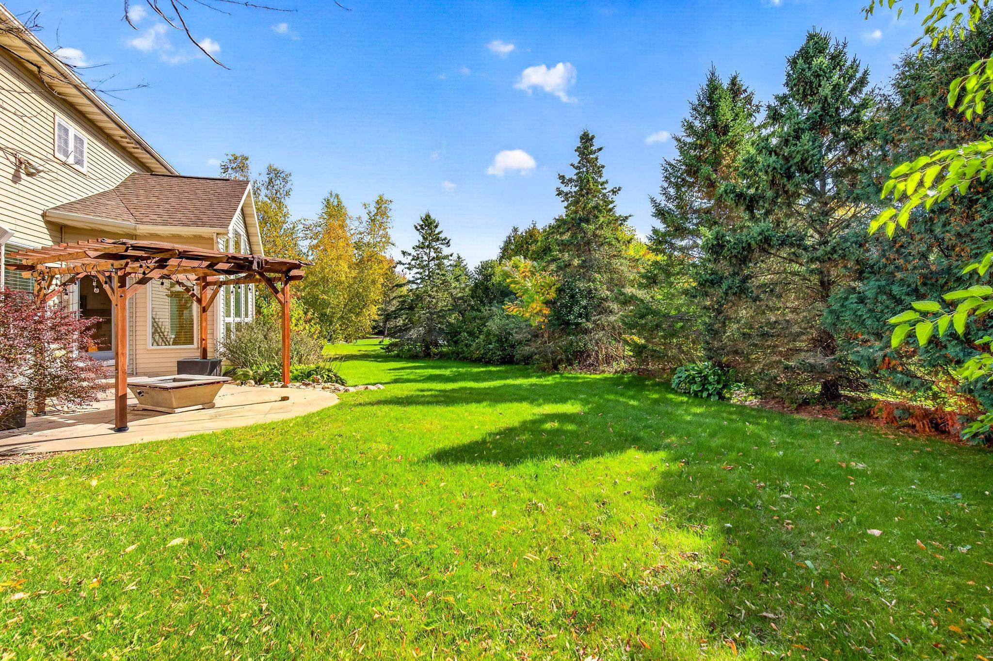309 E WENTWORTH Lane
