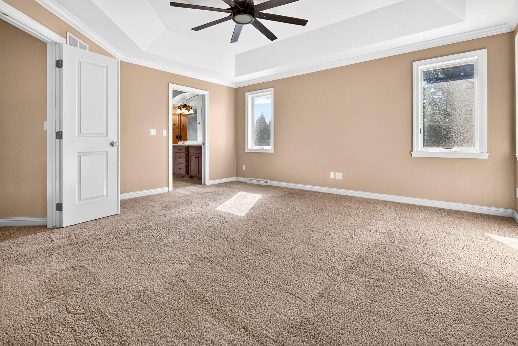 309 E WENTWORTH Lane