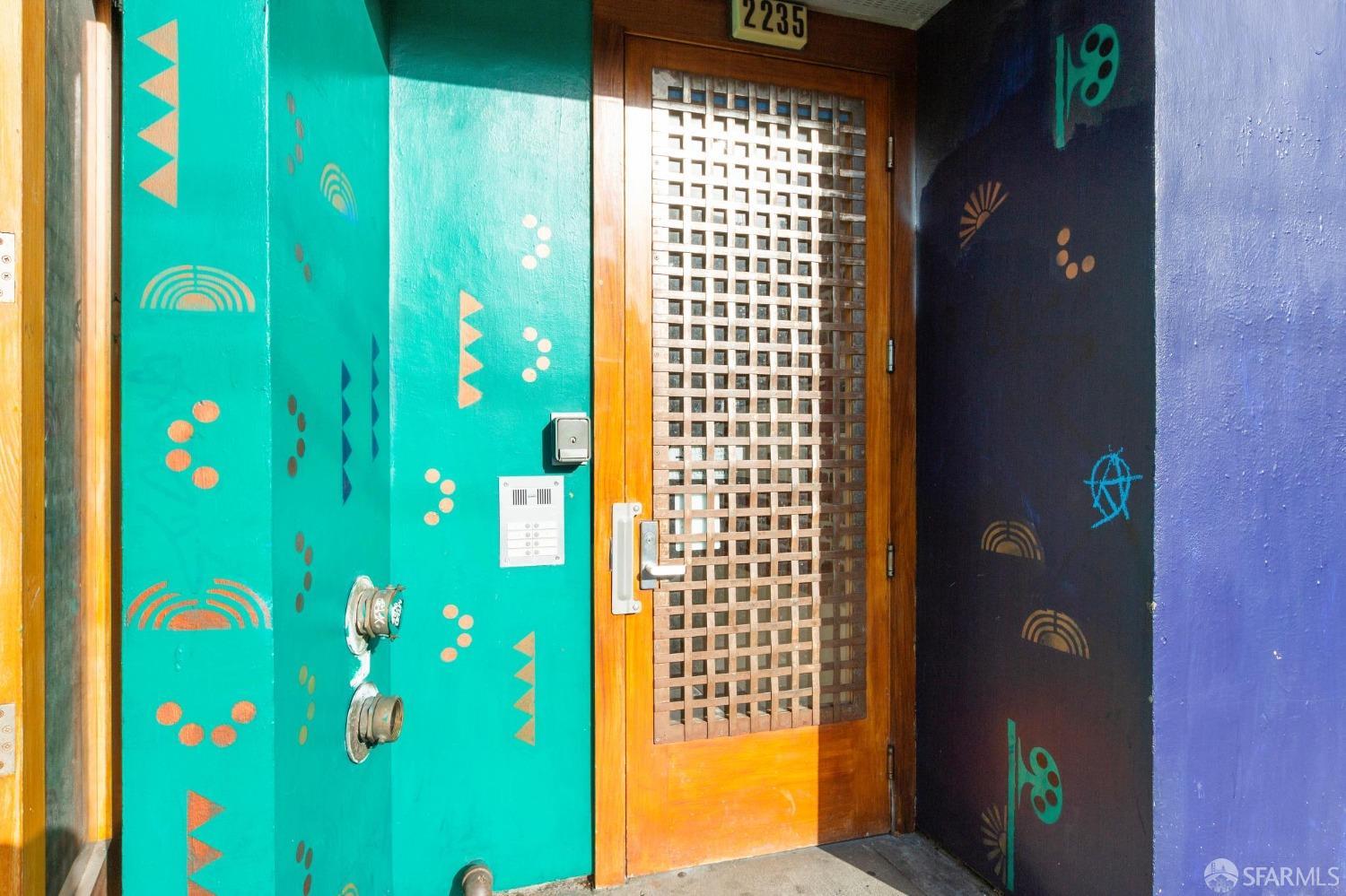 2235 Mission Street # 2