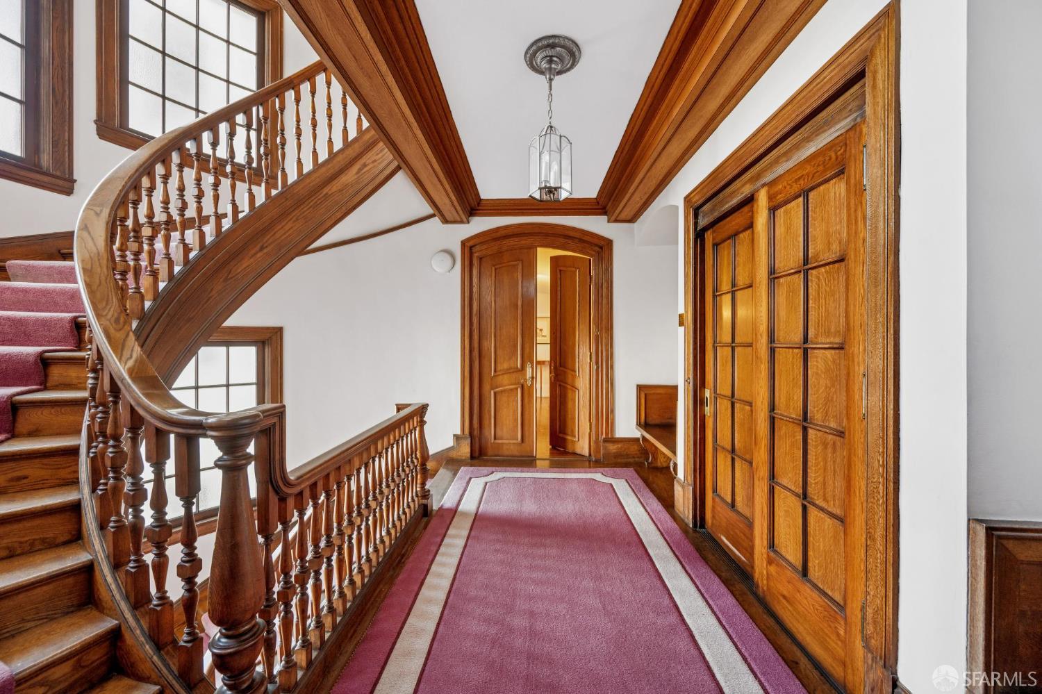 901 Powell Street # 18