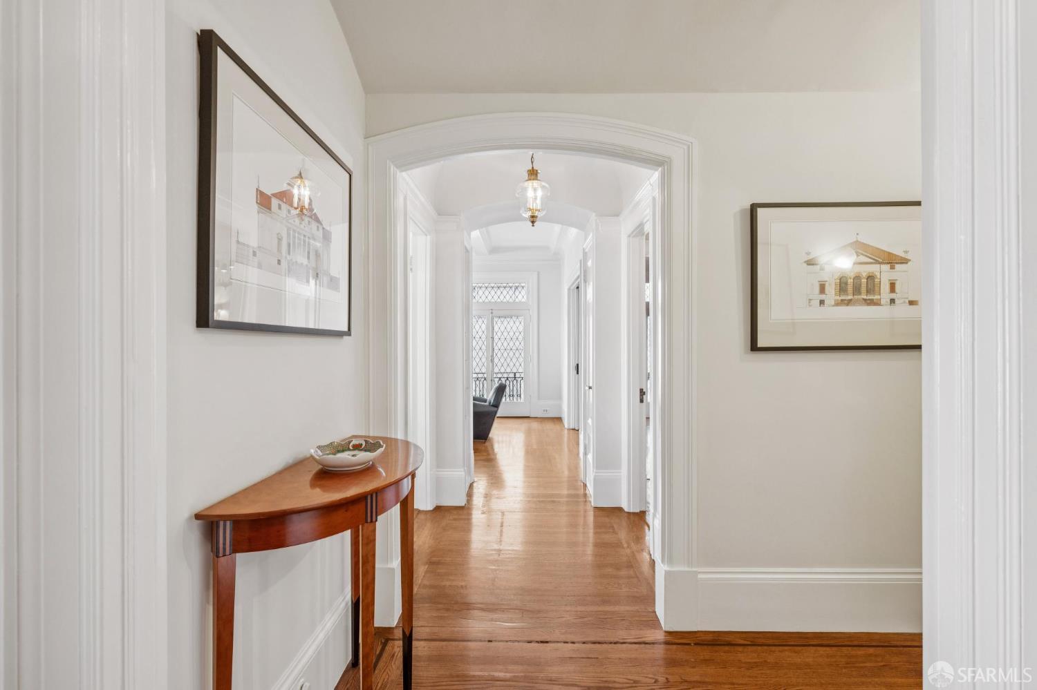 901 Powell Street # 18