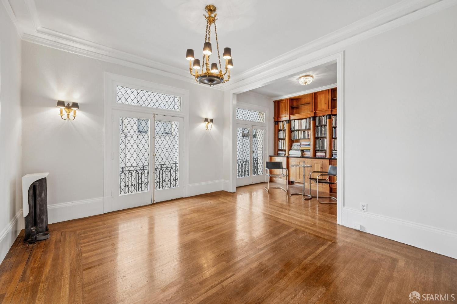 901 Powell Street # 18