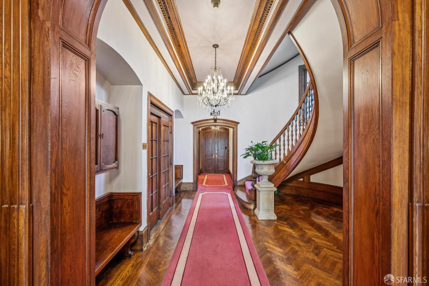 901 Powell Street # 18