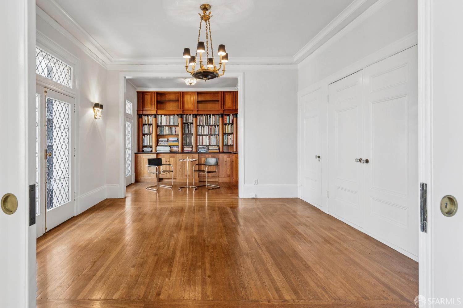 901 Powell Street # 18