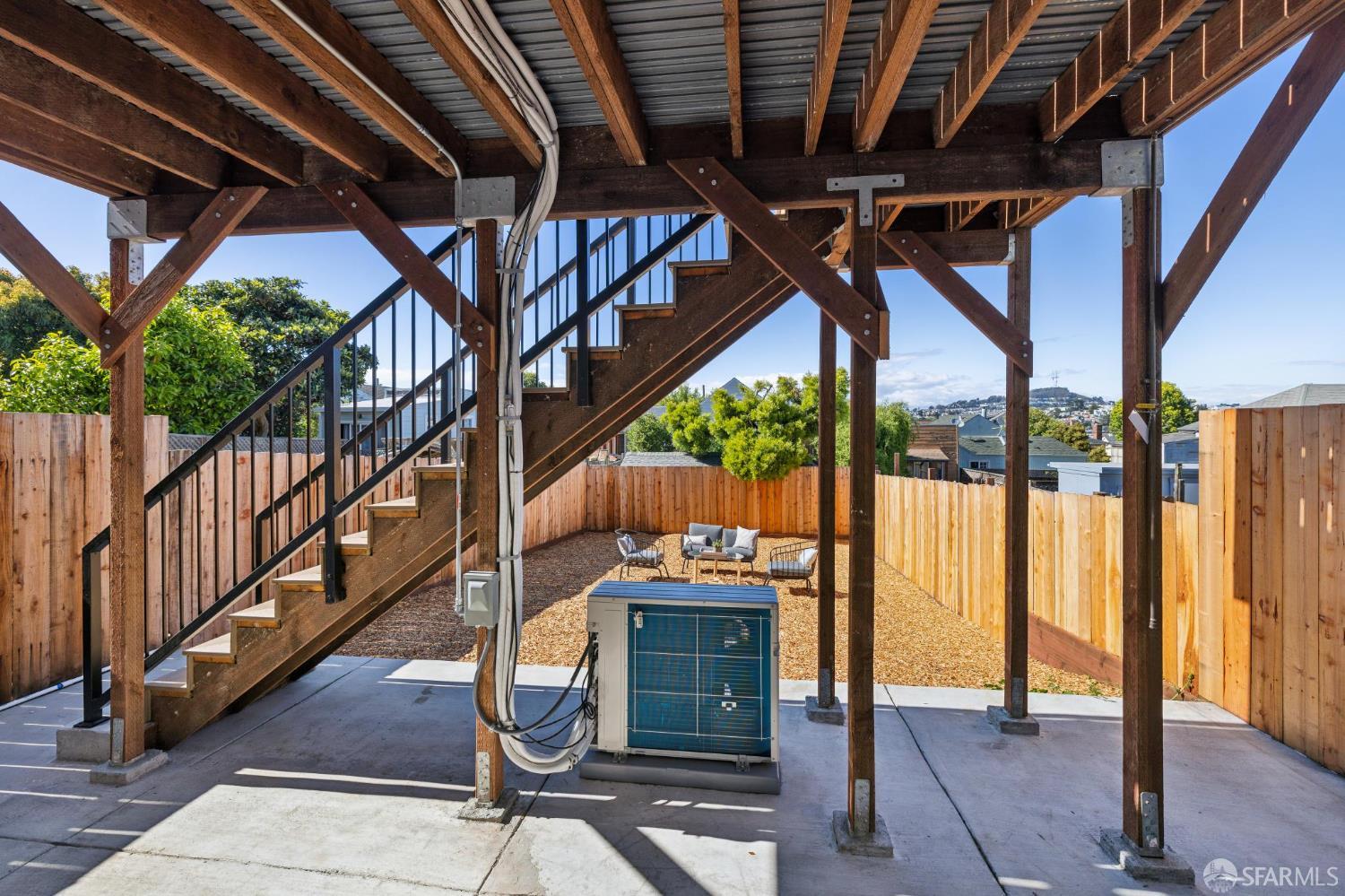 422 Winchester Street