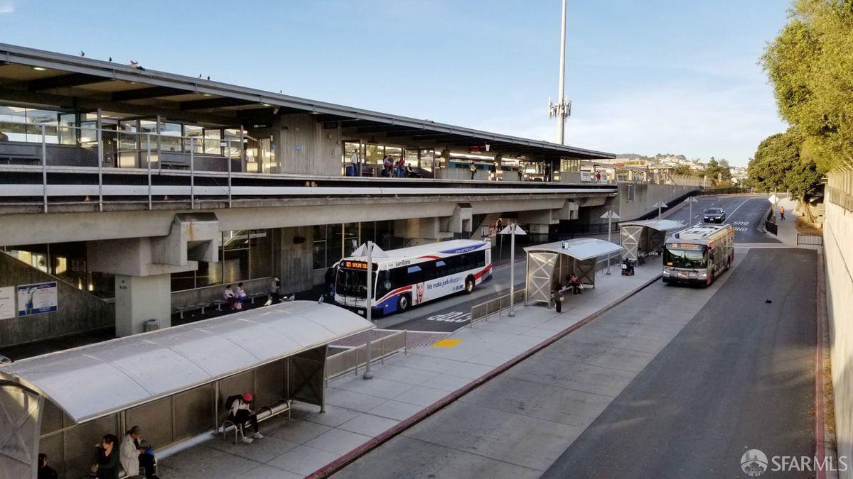 422 Winchester Street