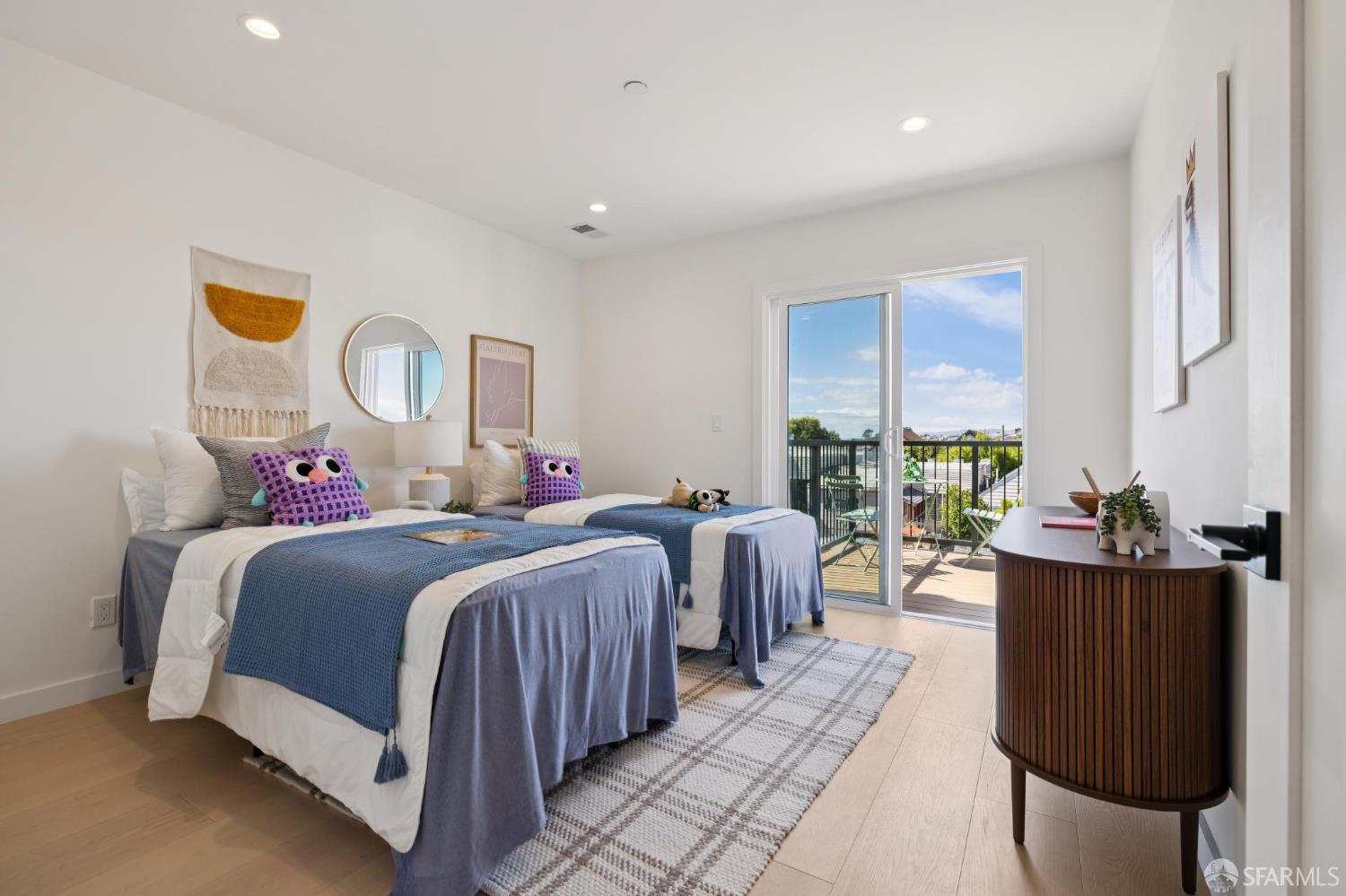 422 Winchester Street