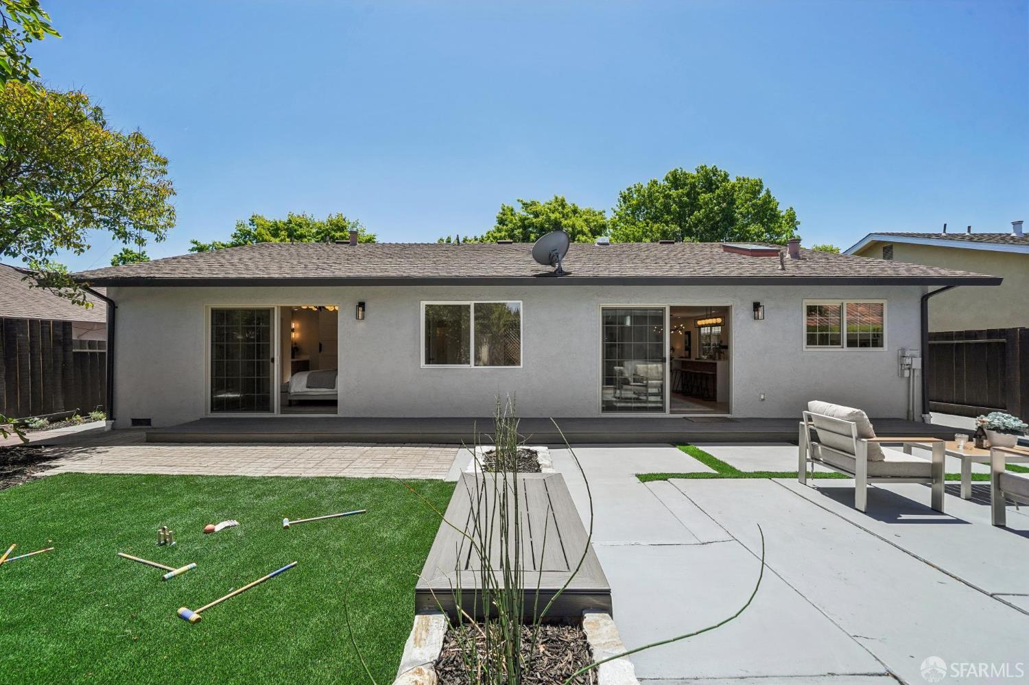 967 Bidwell Avenue