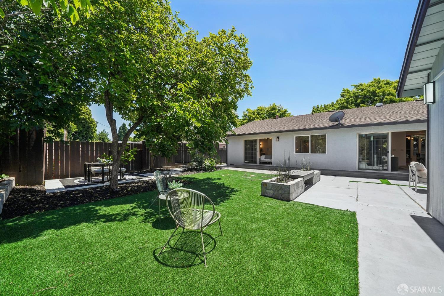 967 Bidwell Avenue