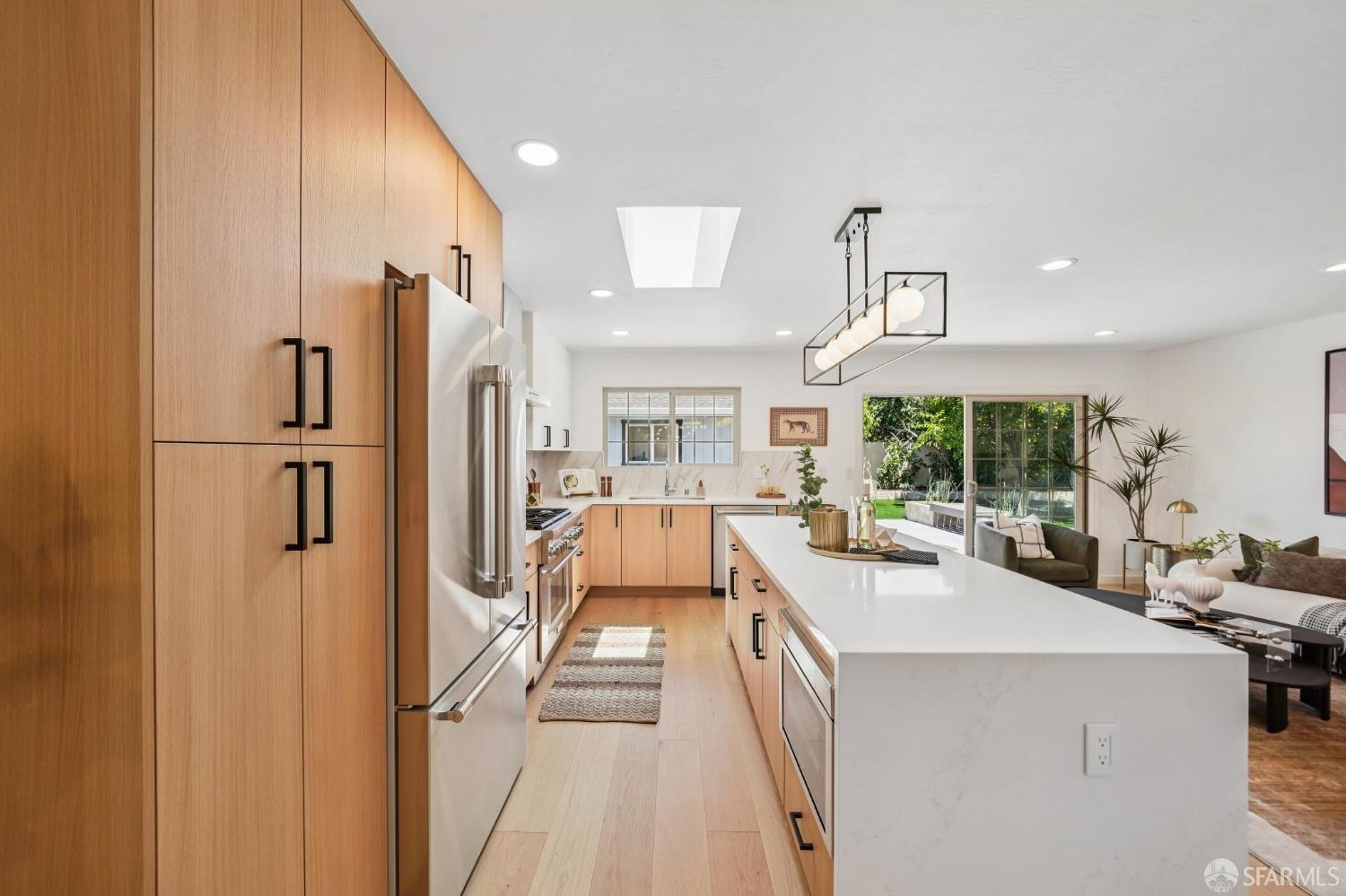 967 Bidwell Avenue