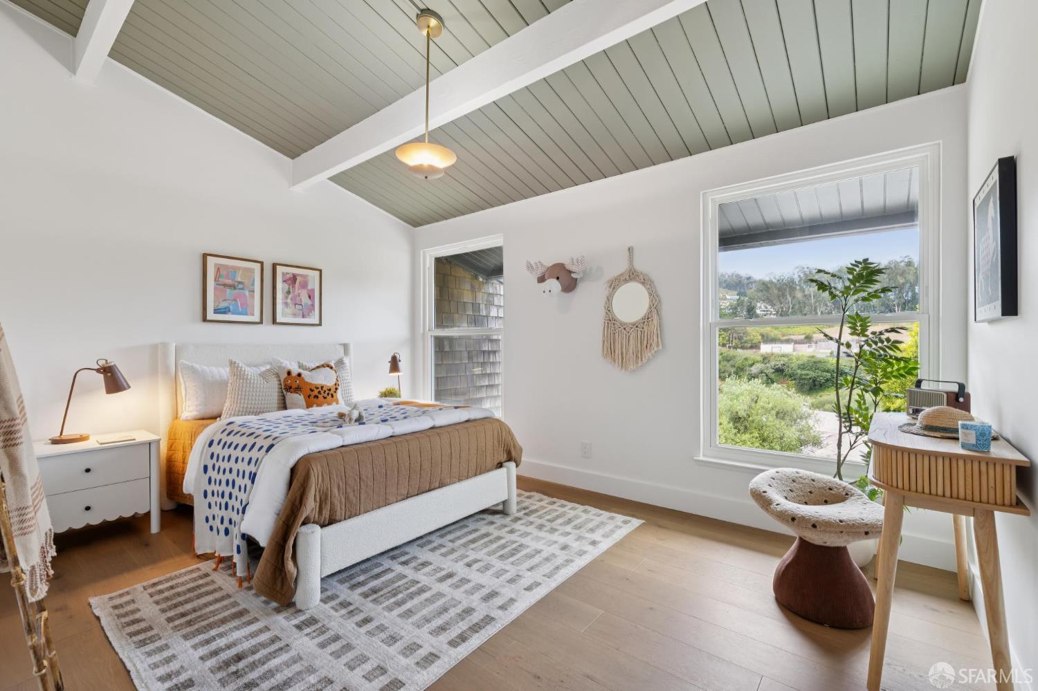 49 Turquoise Way