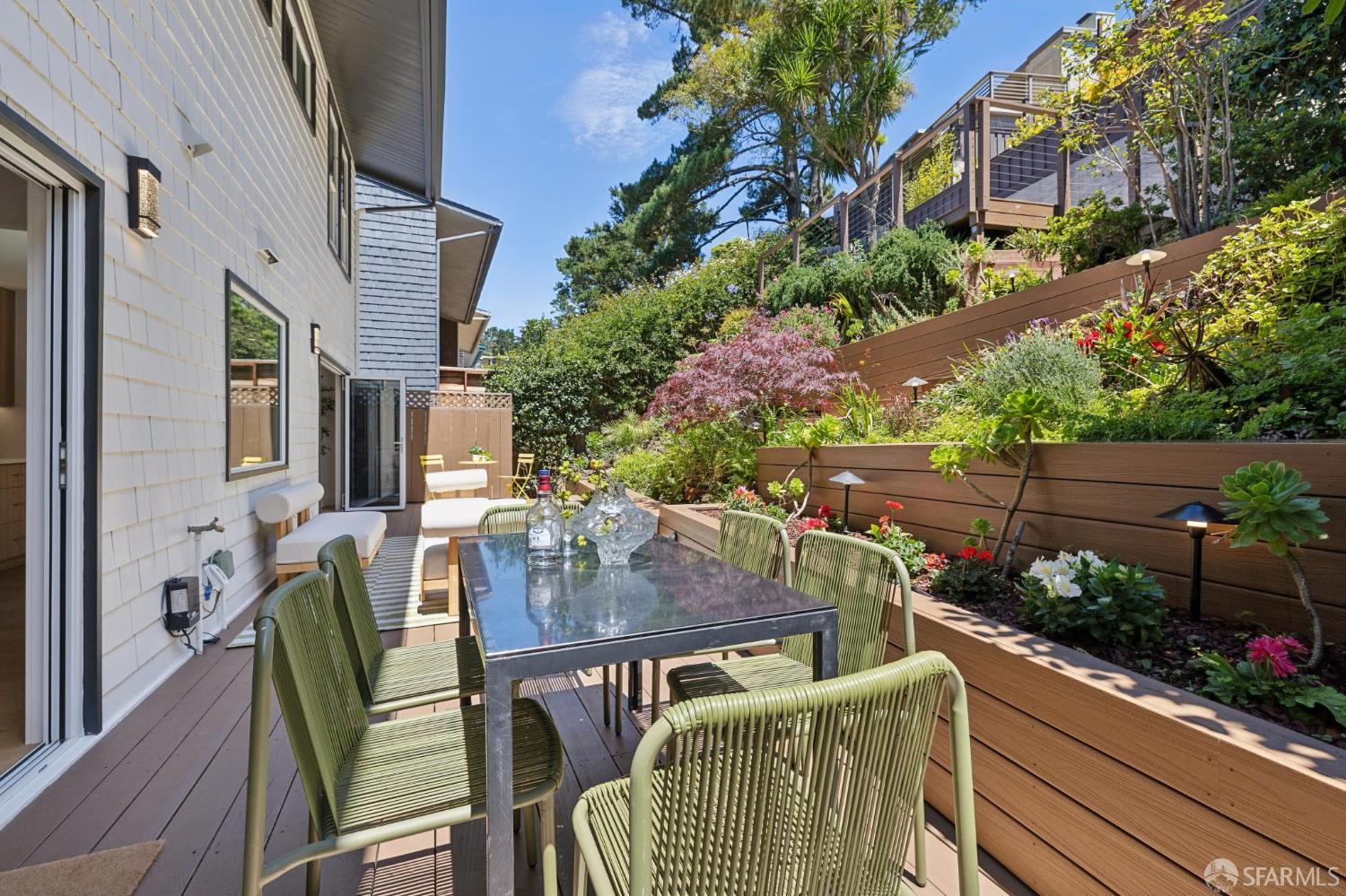 49 Turquoise Way
