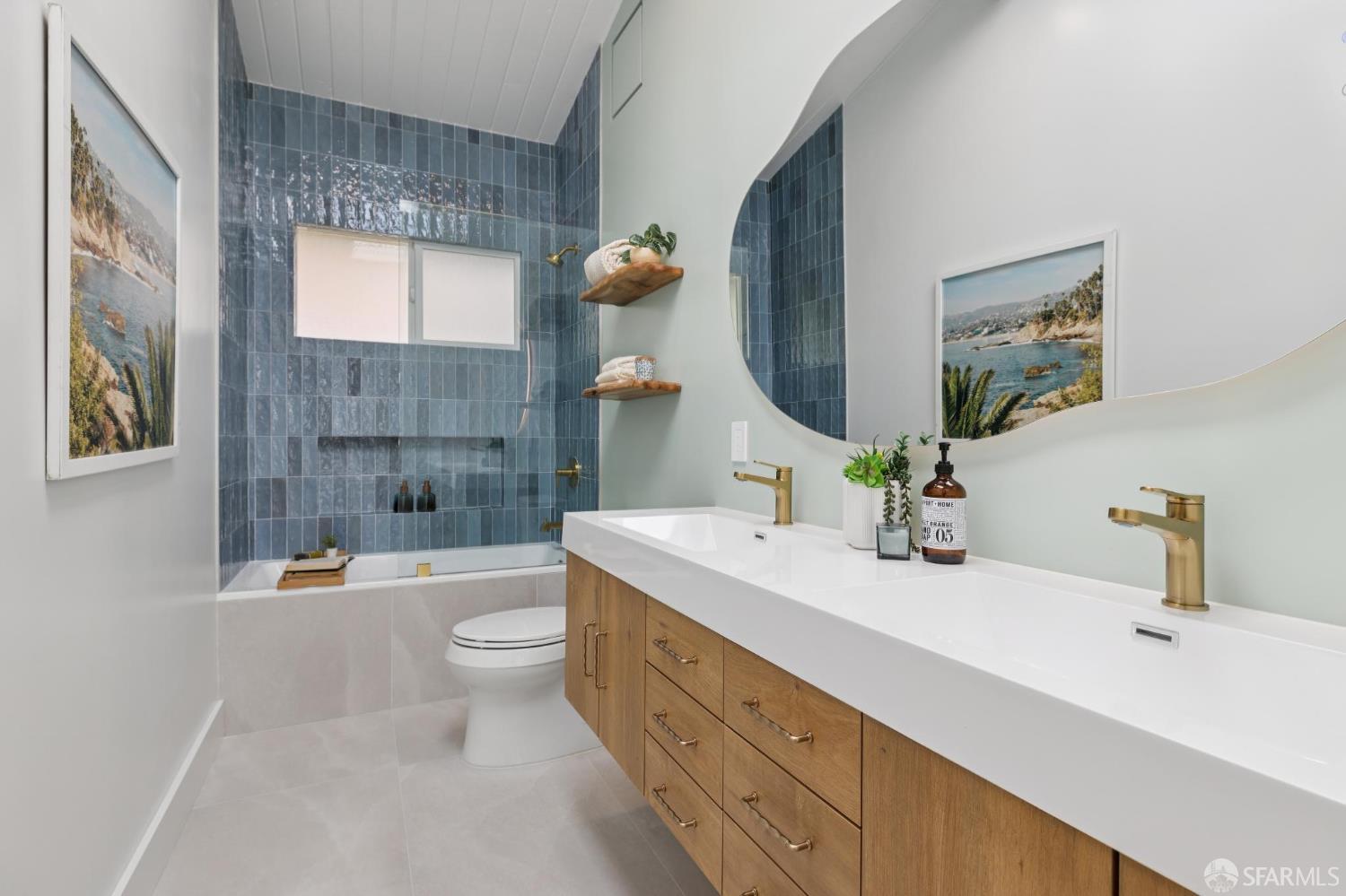 49 Turquoise Way