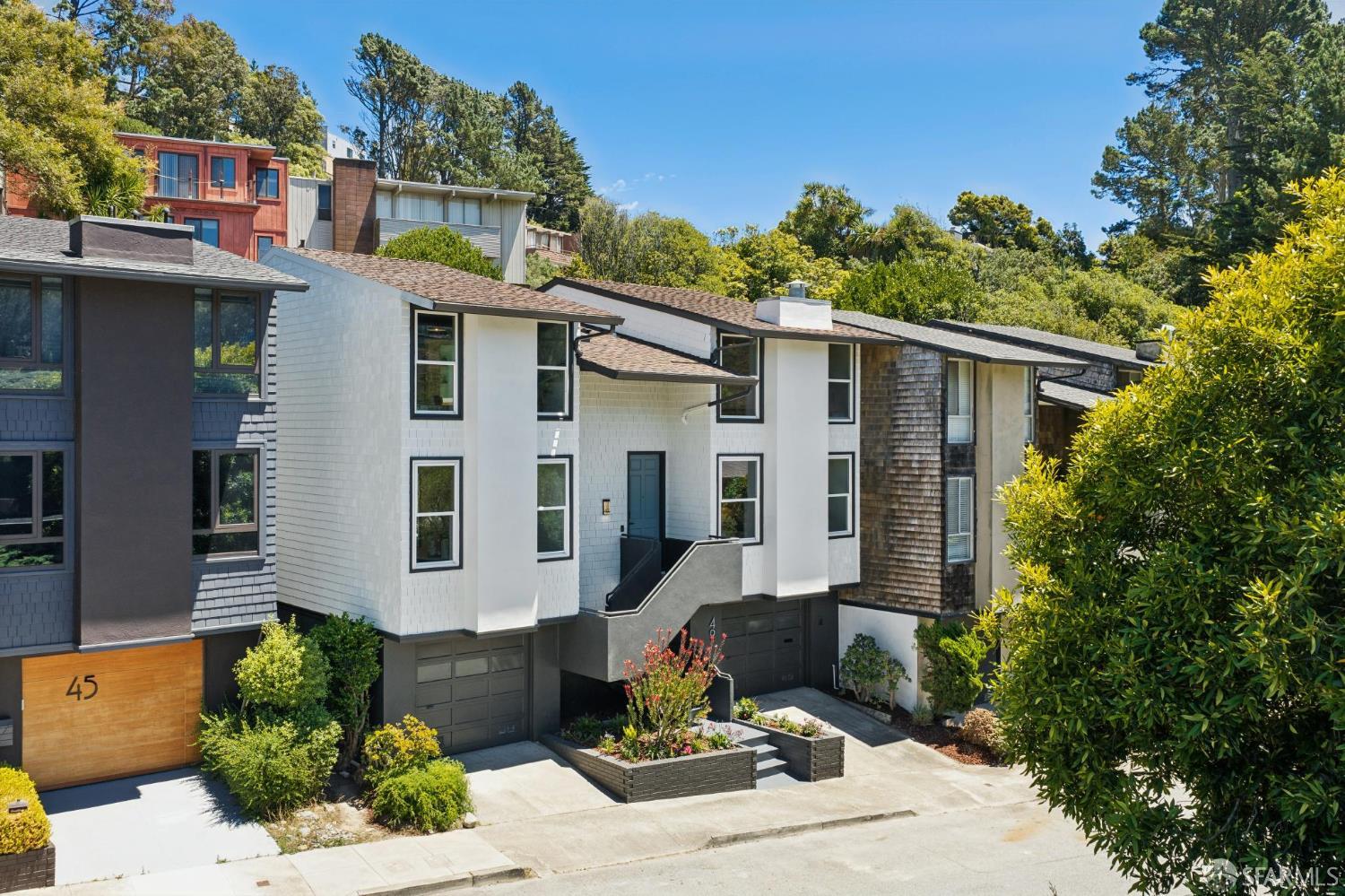 49 Turquoise Way