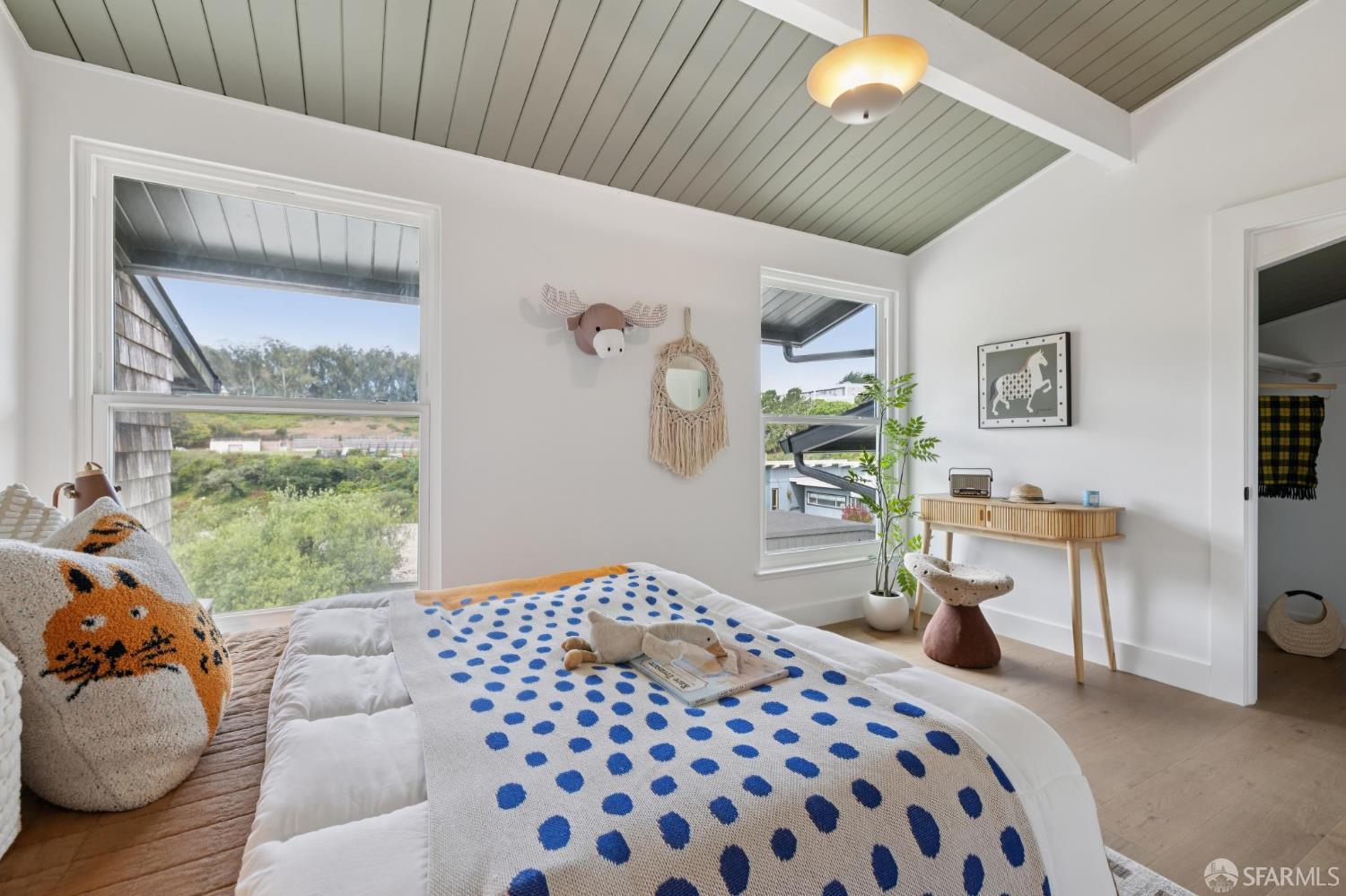 49 Turquoise Way
