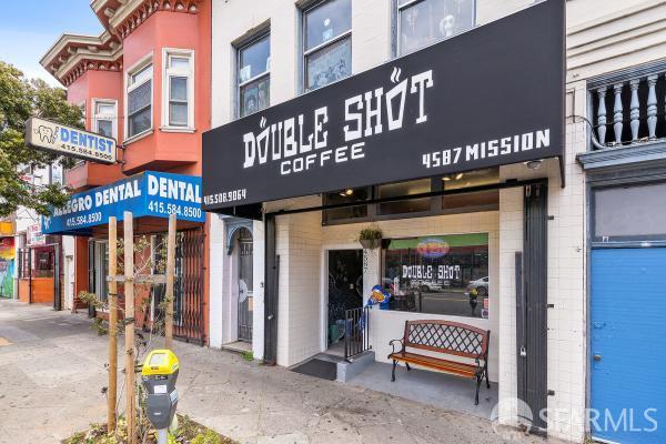 923 Edinburgh Street