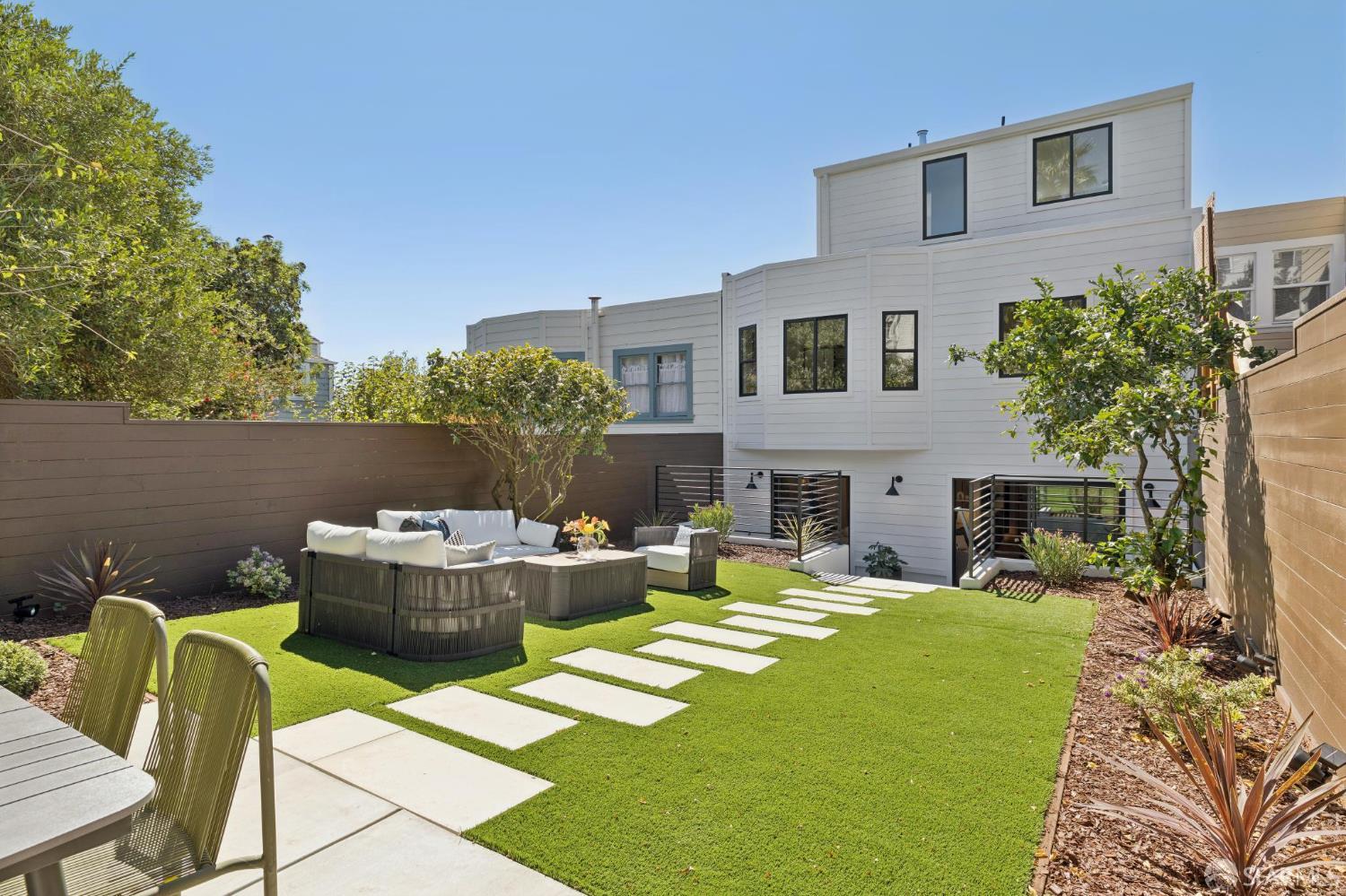 122 Flood Avenue