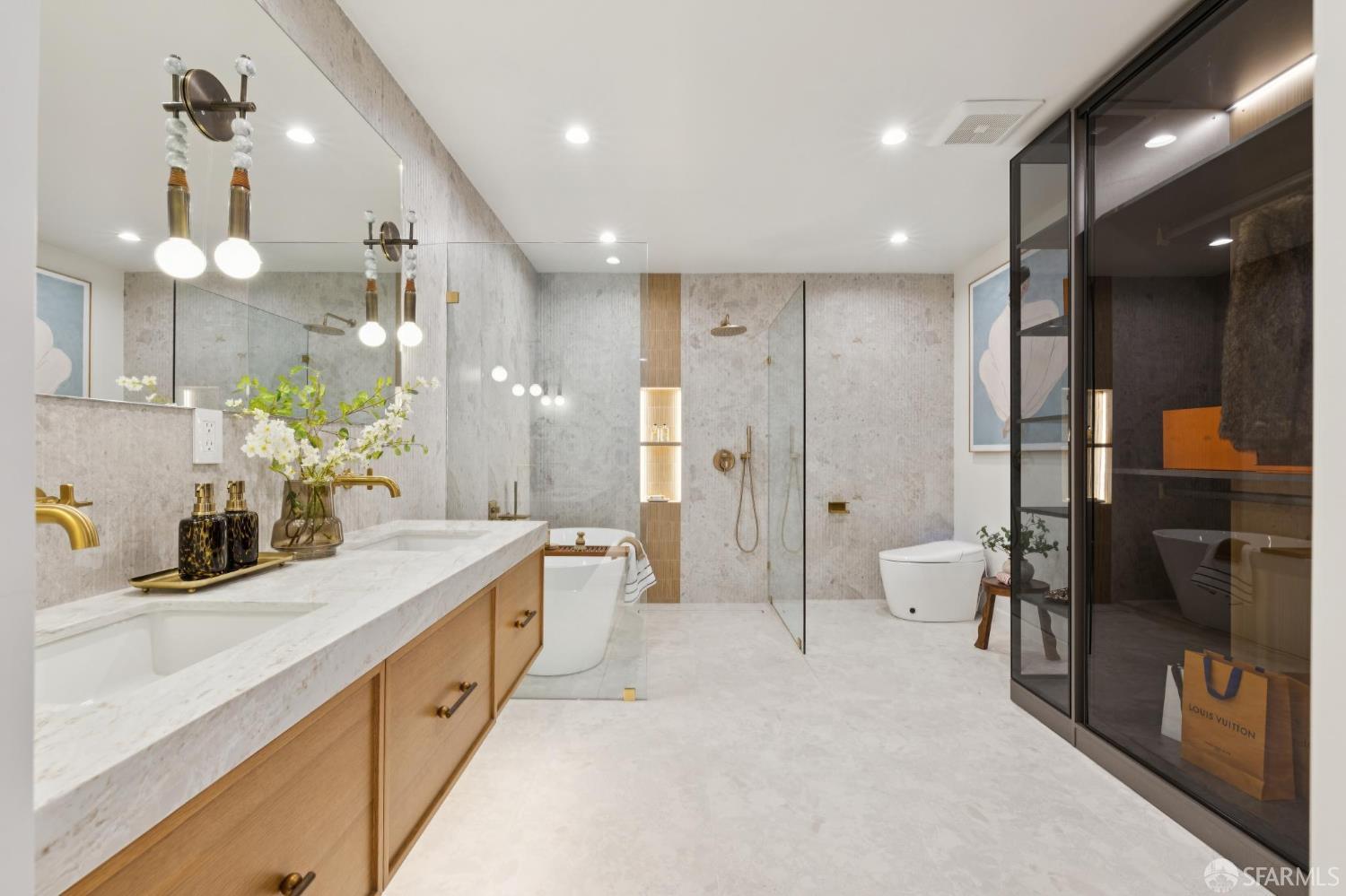 122 Flood Avenue