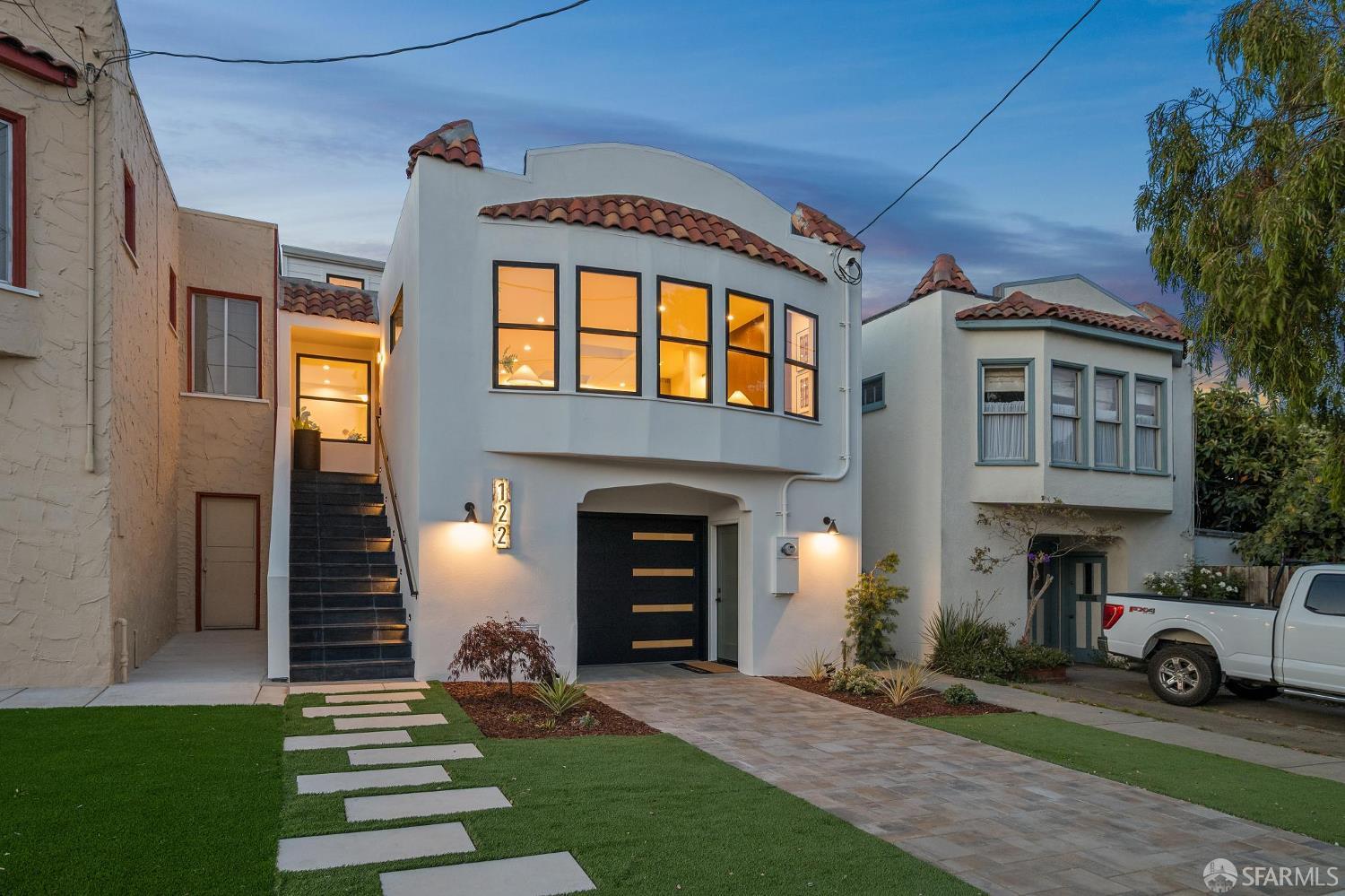 122 Flood Avenue