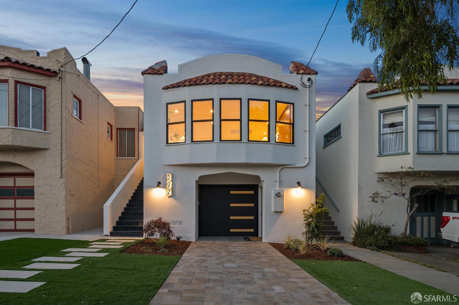 122 Flood Avenue