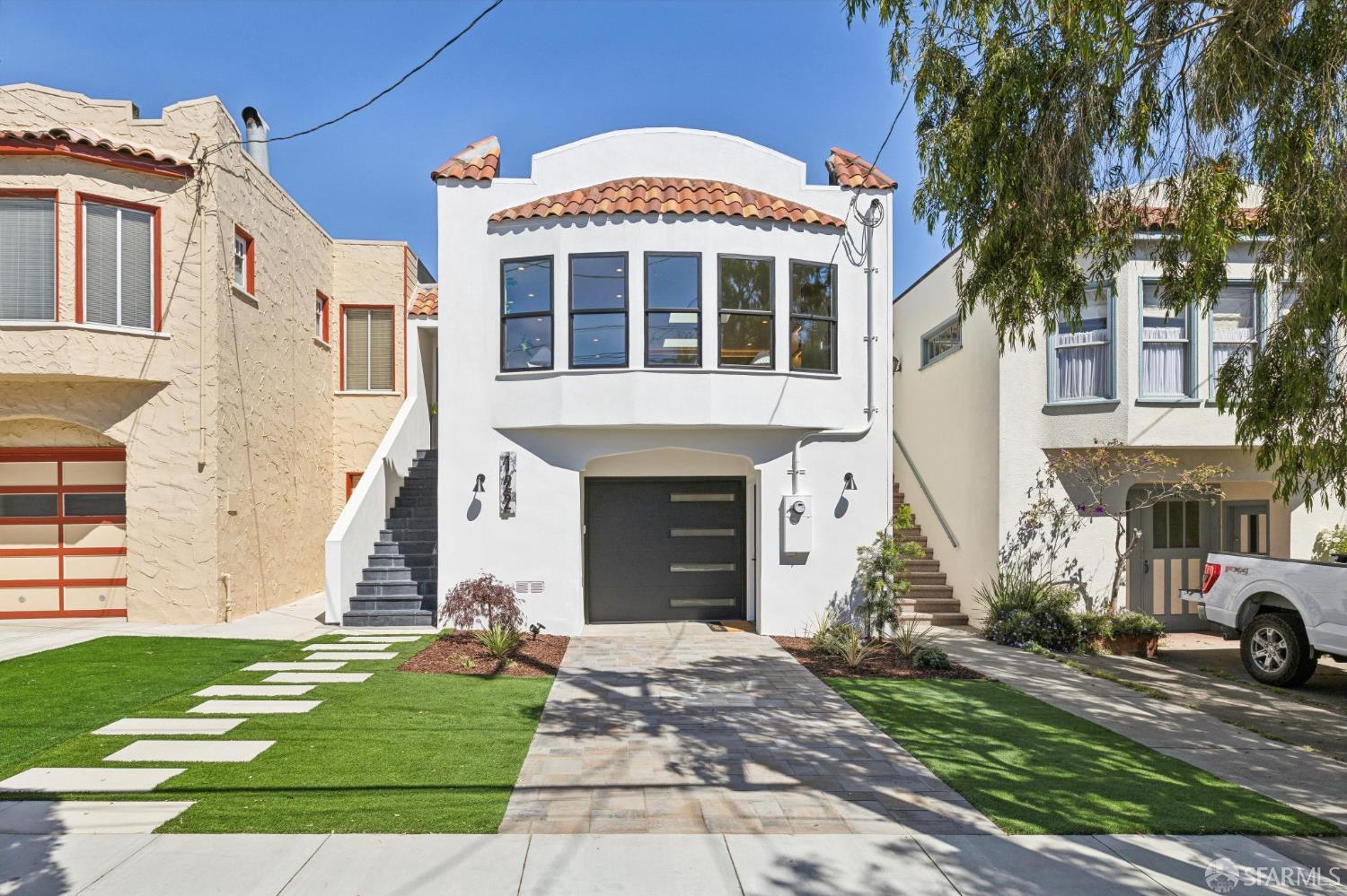 122 Flood Avenue