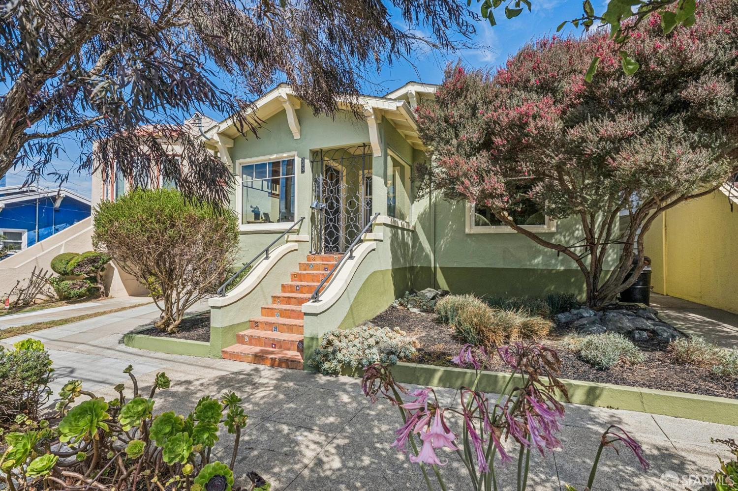 225 Naylor Street