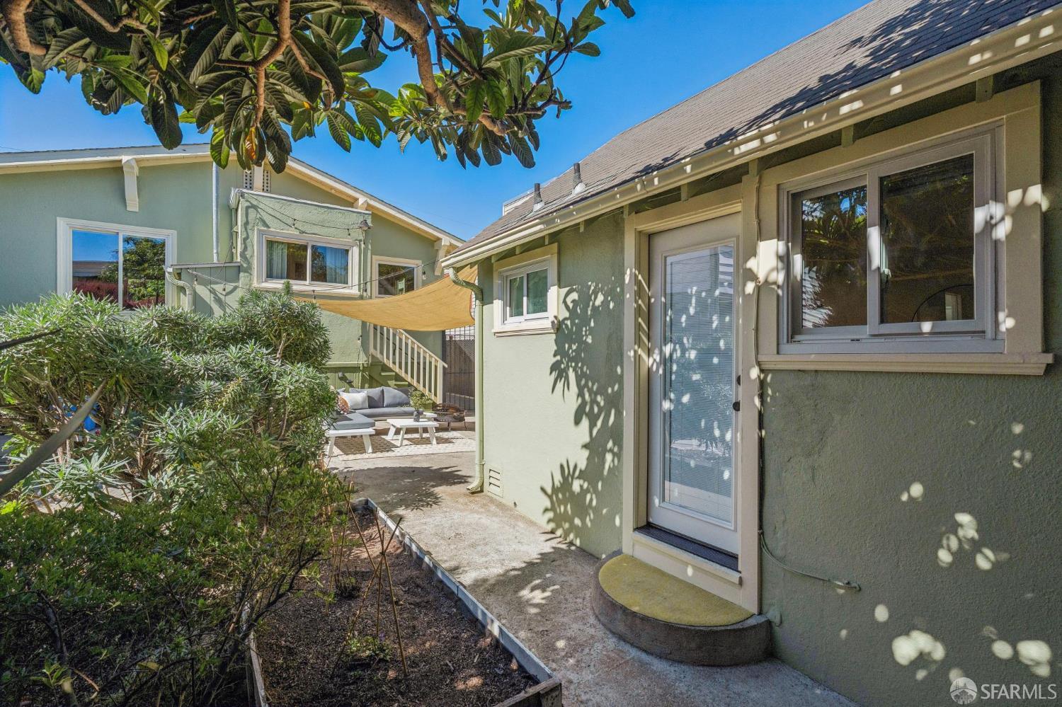 225 Naylor Street