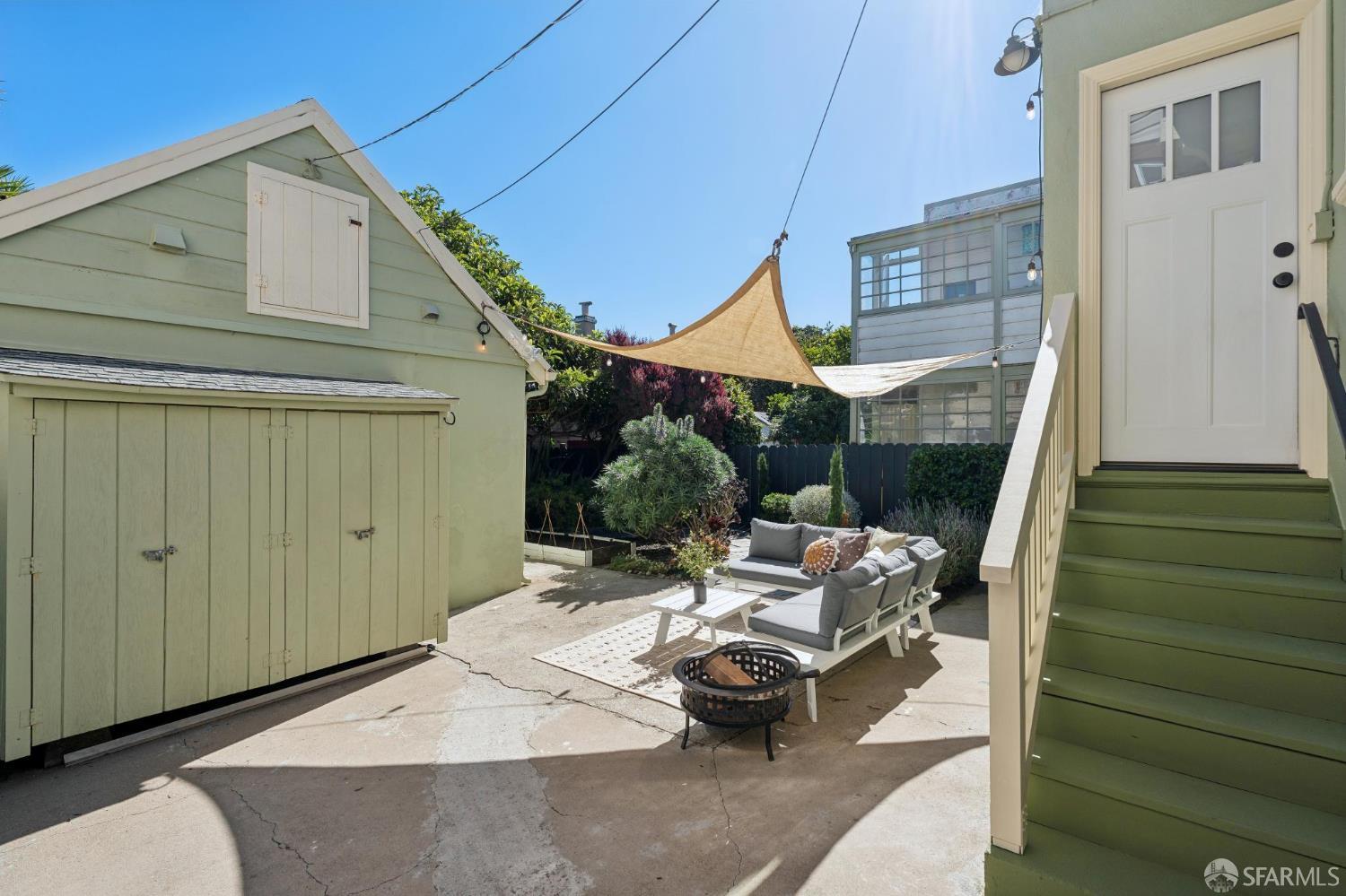 225 Naylor Street