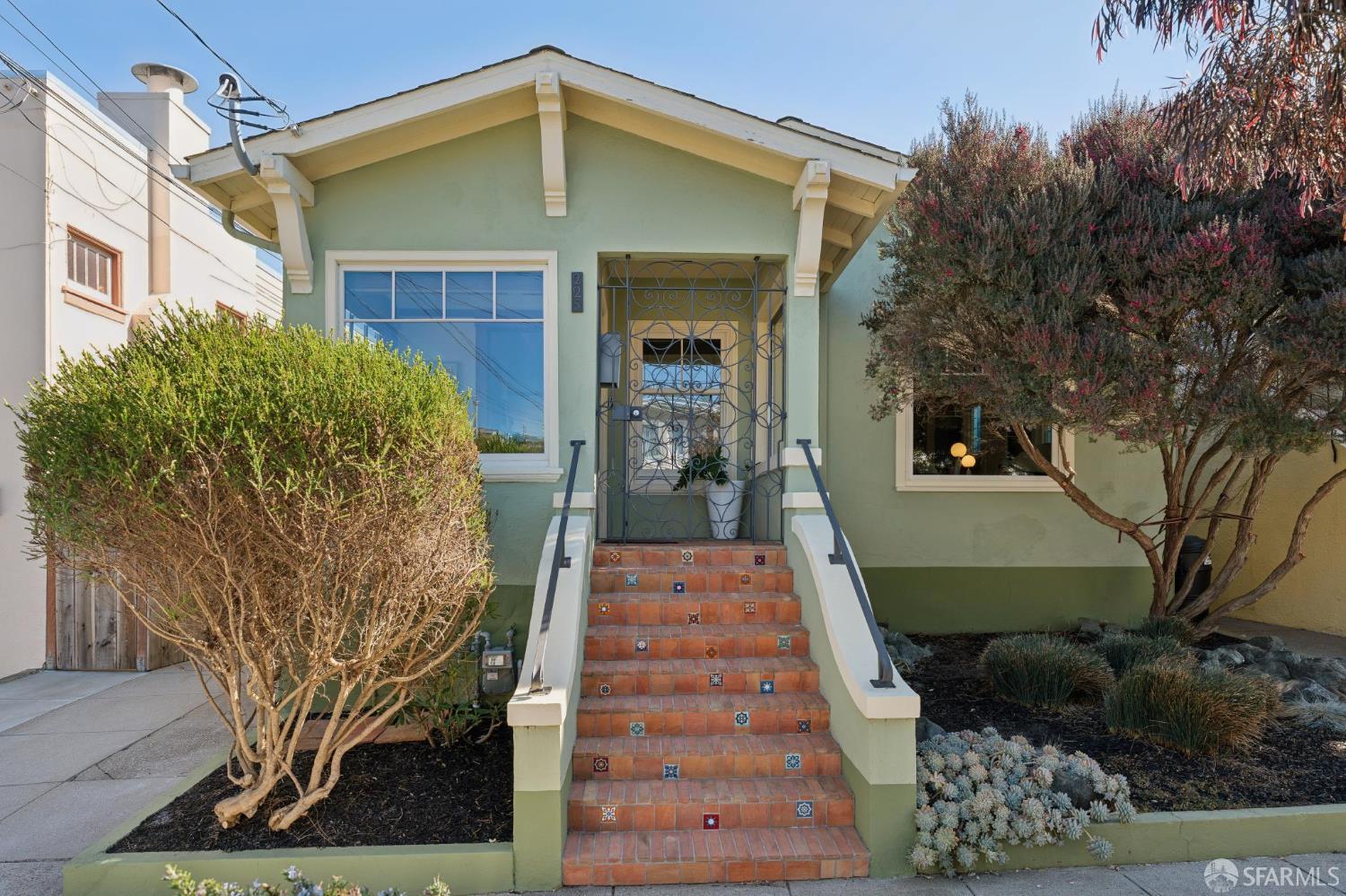 225 Naylor Street