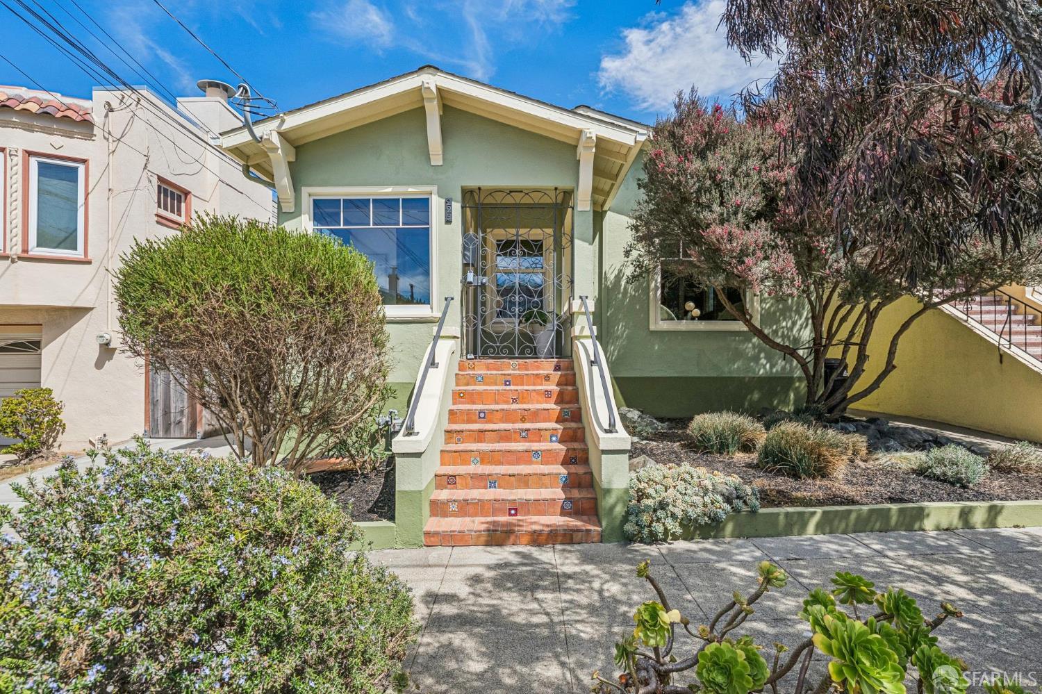 225 Naylor Street