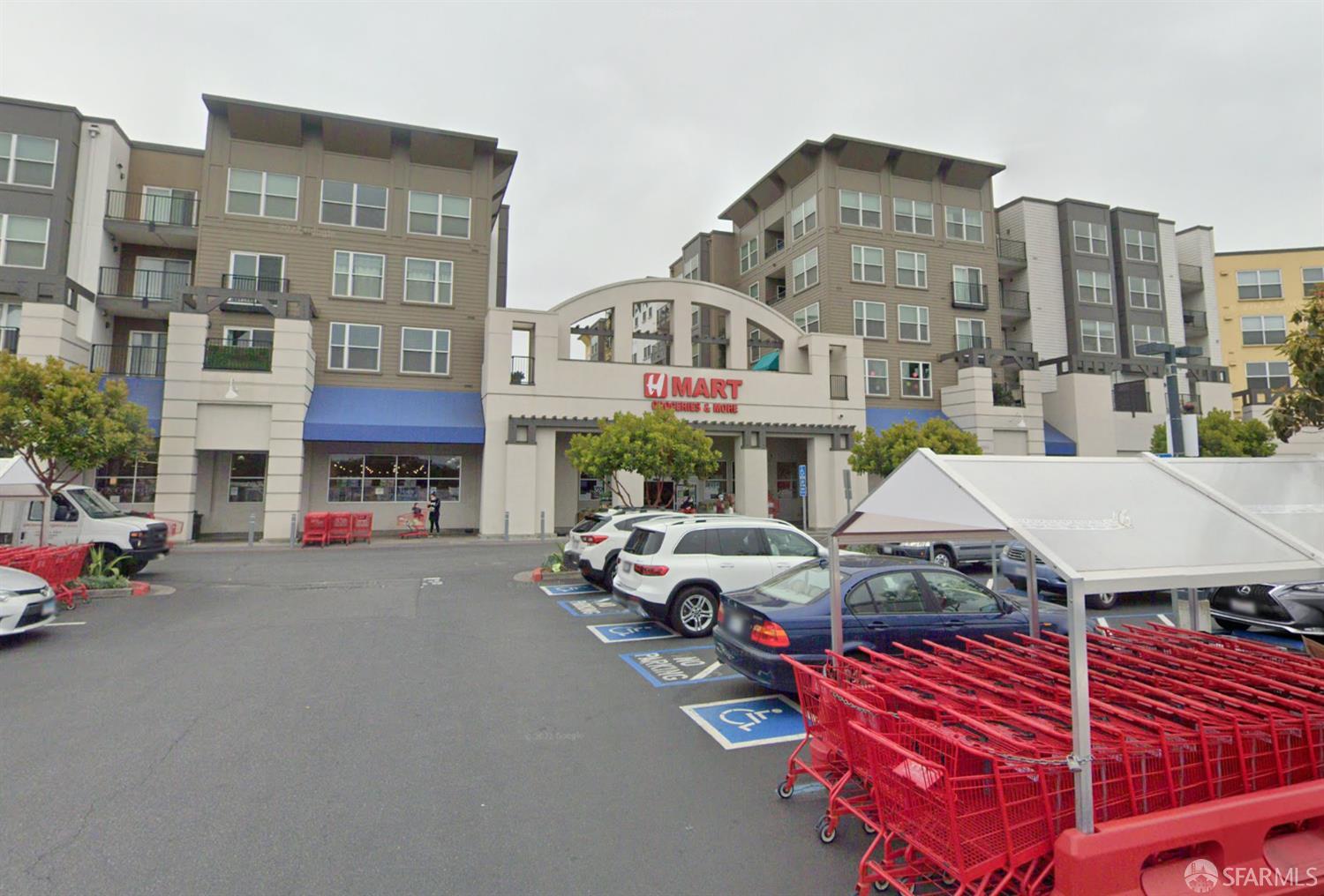 279 St Charles Avenue