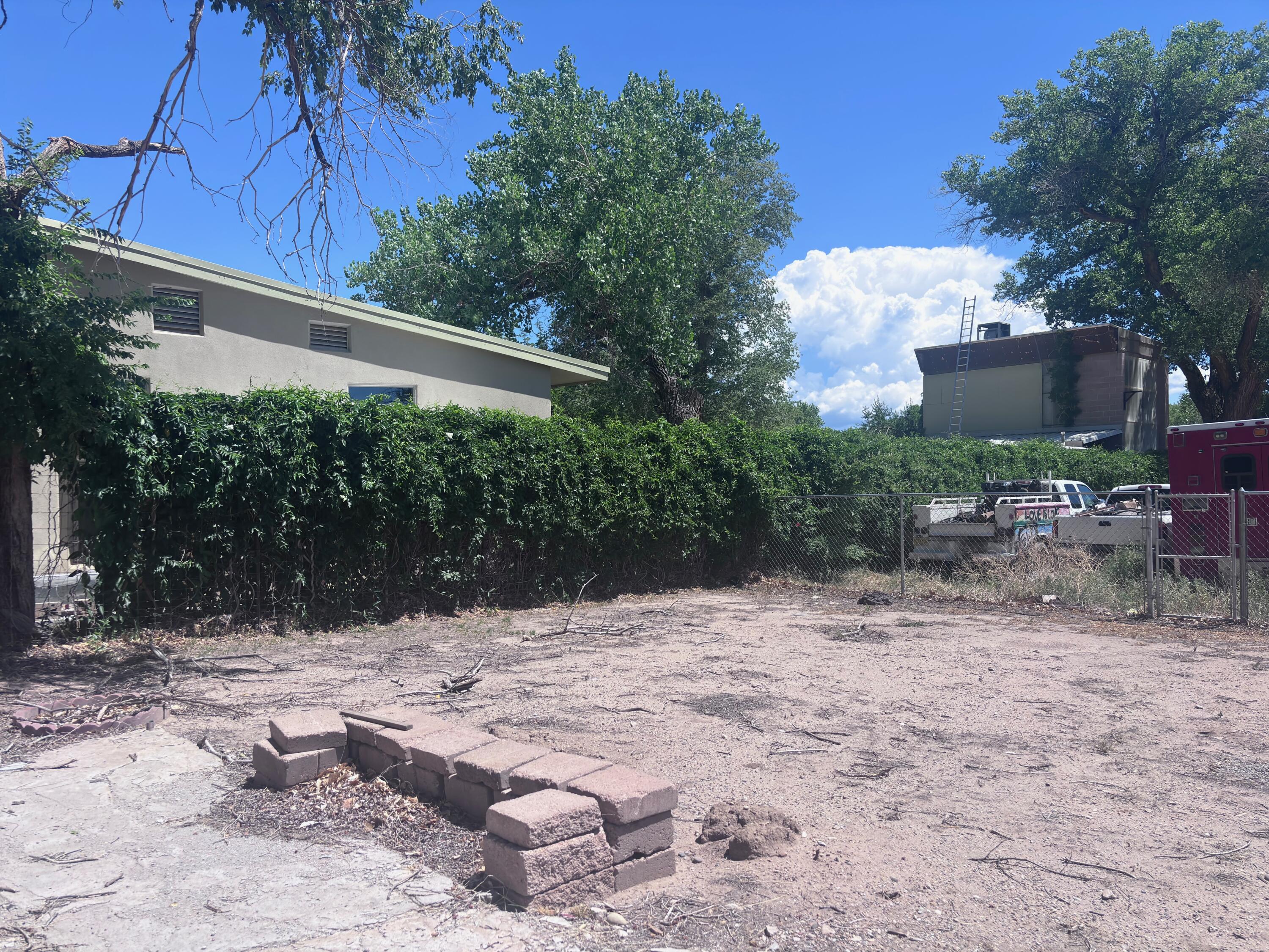 726 RIVERSIDE Drive SW