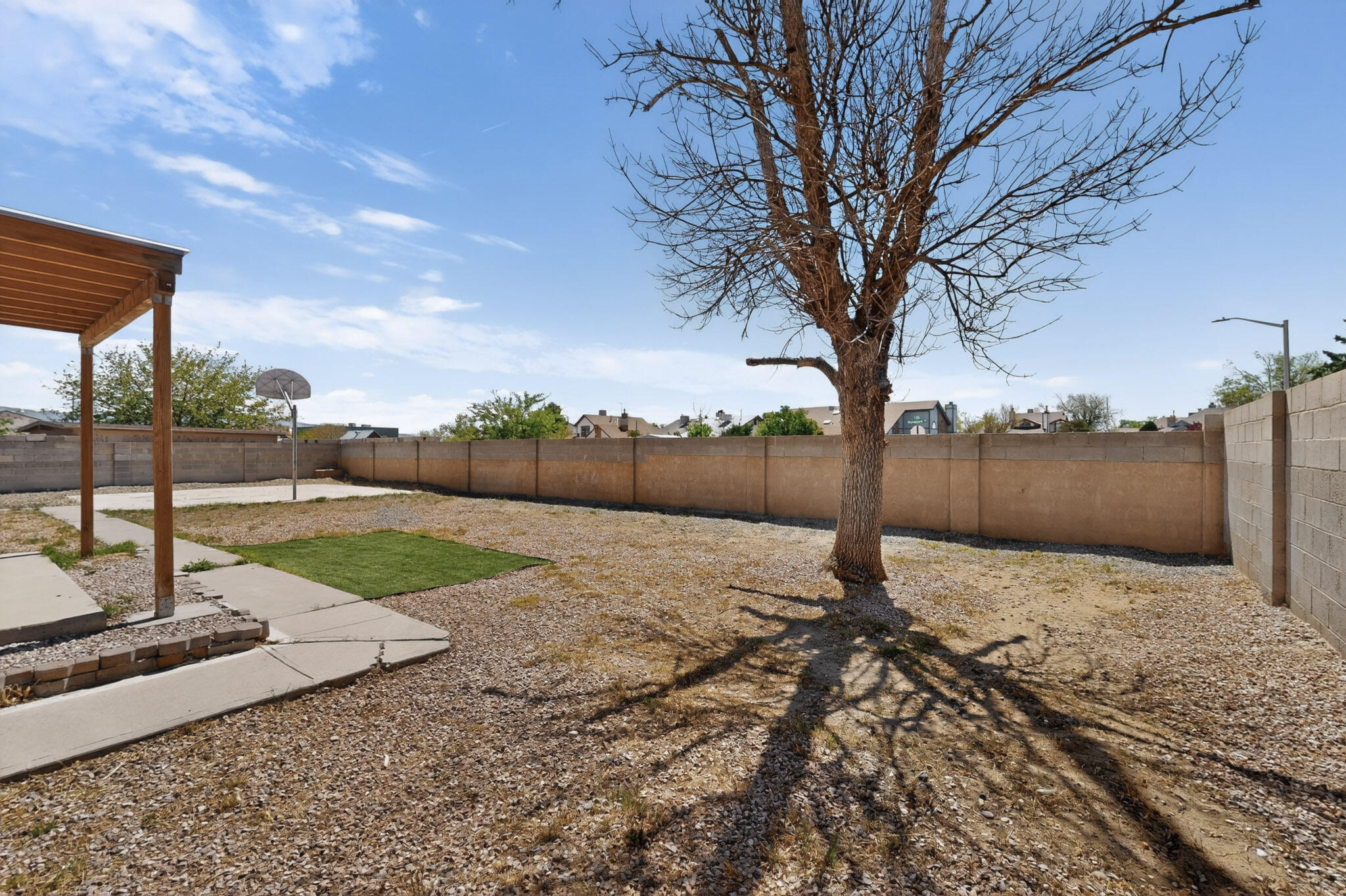 5208 Territorial Road NW
