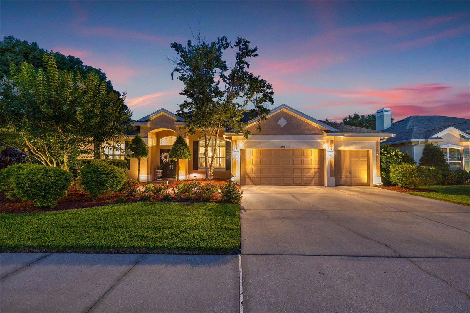 413 LAKEWOOD DR